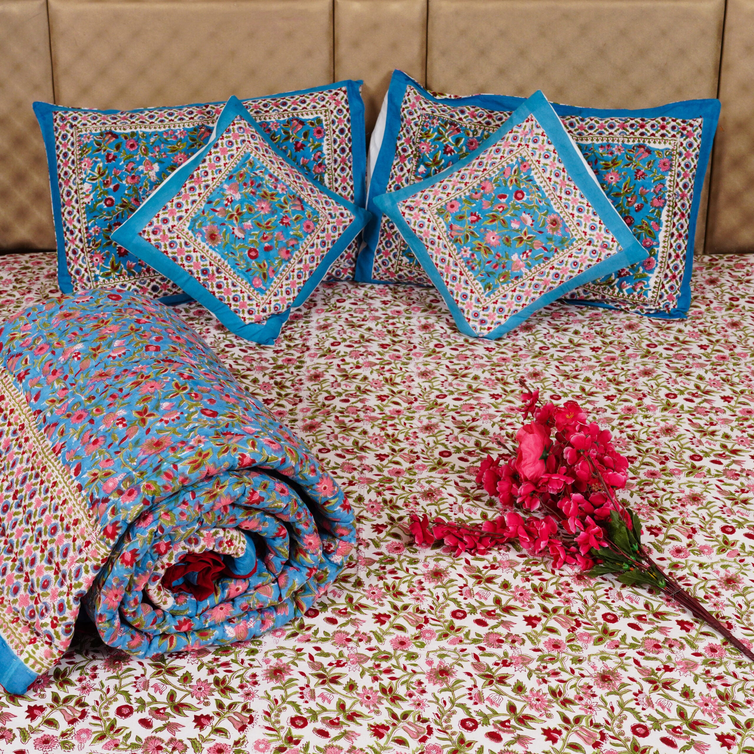 Blue Floral Kashyab Quilt Bedding Set’s