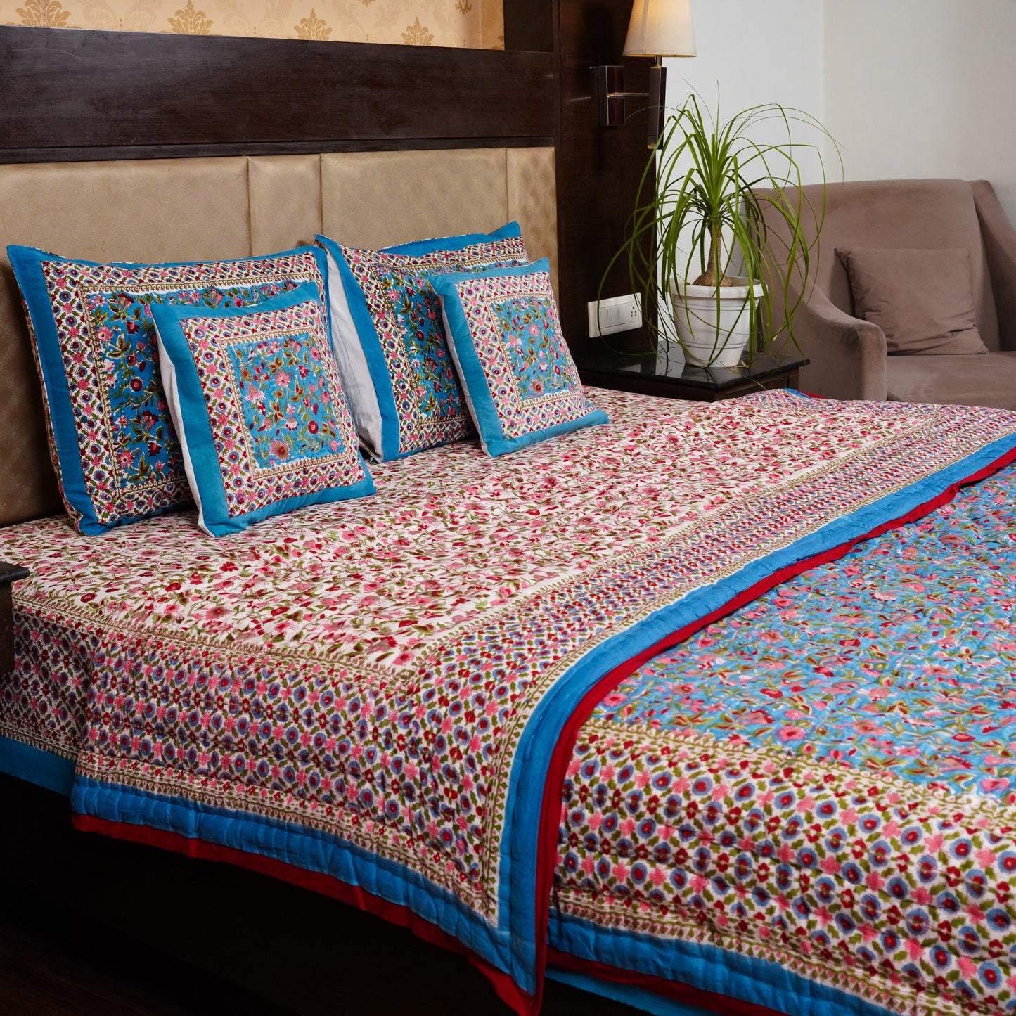 Blue Floral Kashyab Quilt Bedding Set’s