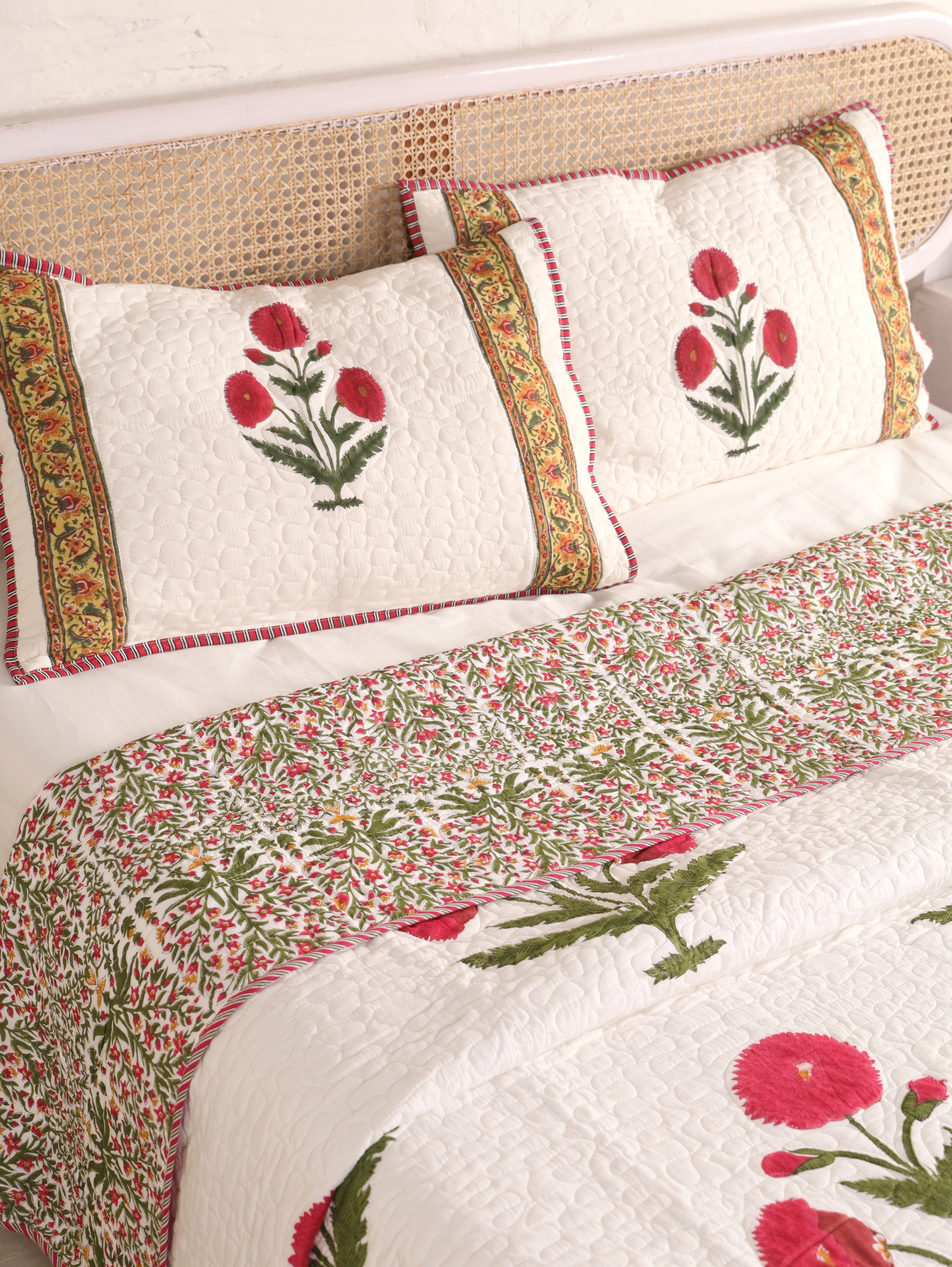 ROYAL RED POPPY HAND BLOCK PRINT QUILTED BEDCOVER /COMFORTER