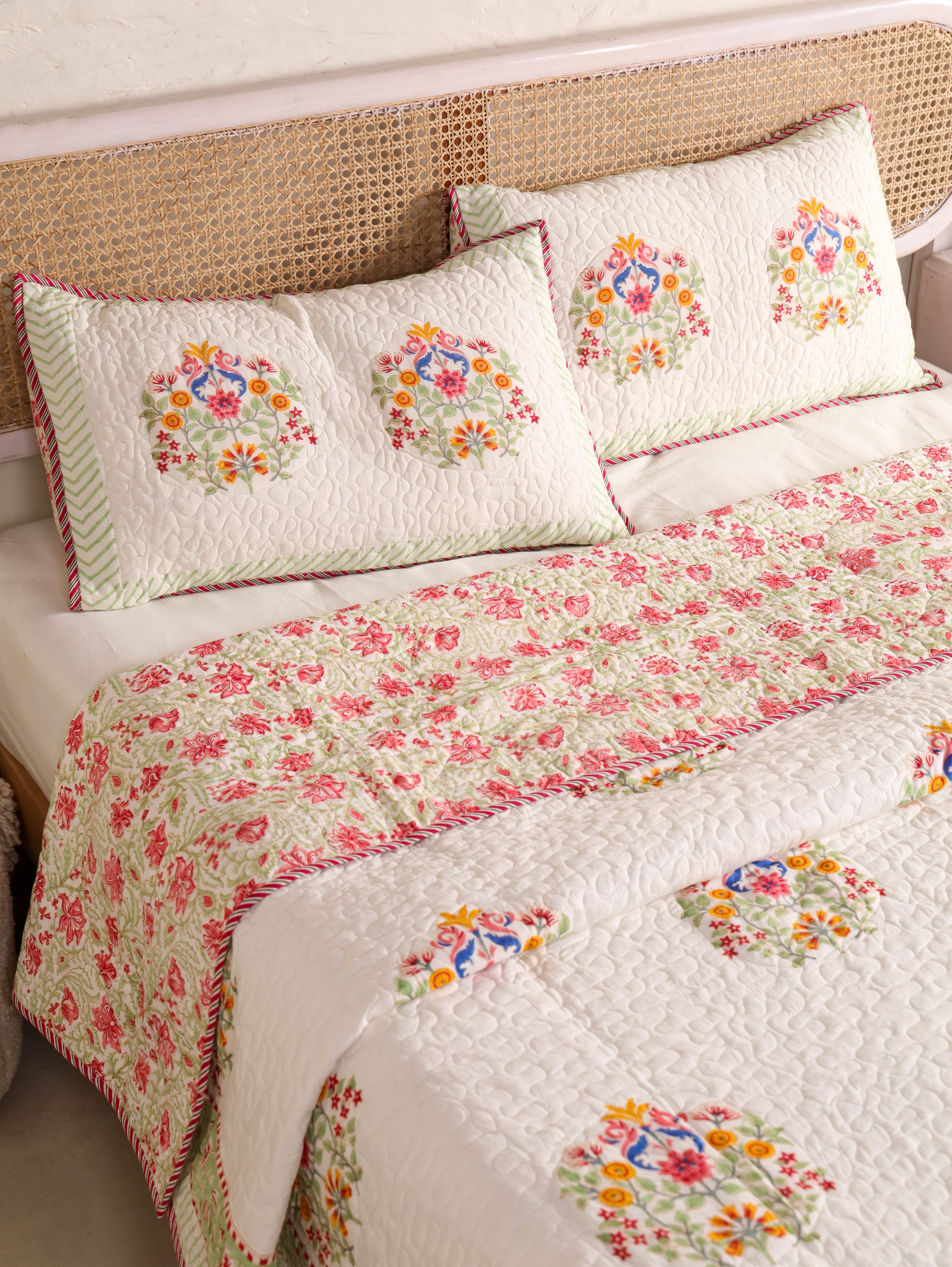 MULTI COLOUR MUGHAL BUTTA HAND BLOCK PRINT QUILTED BEDCOVER /COMFORTER