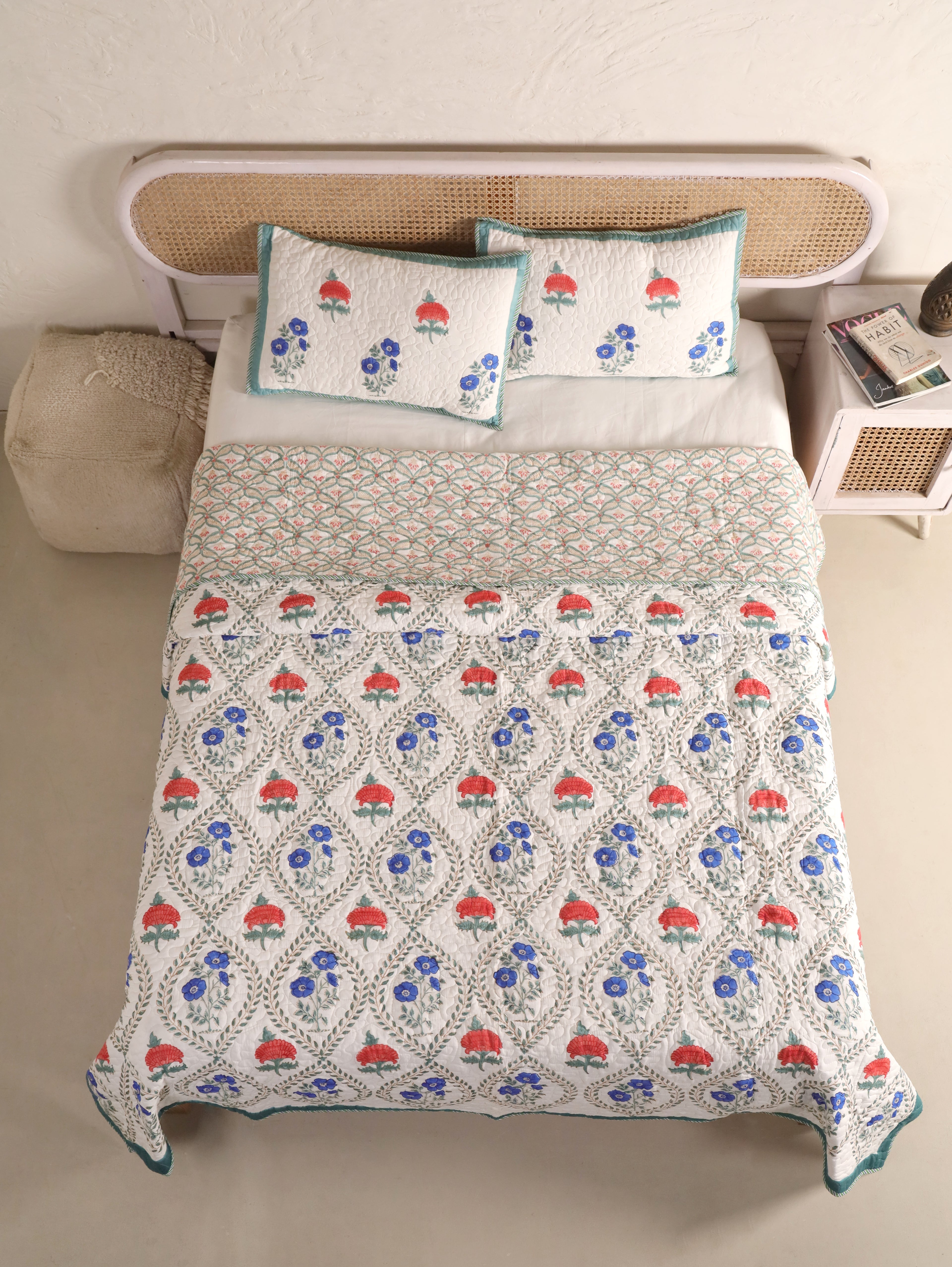 MUGHAL PHOOLKARI JAAL HAND BLOCK PRINT QUILTED BEDCOVER /COMFORTER