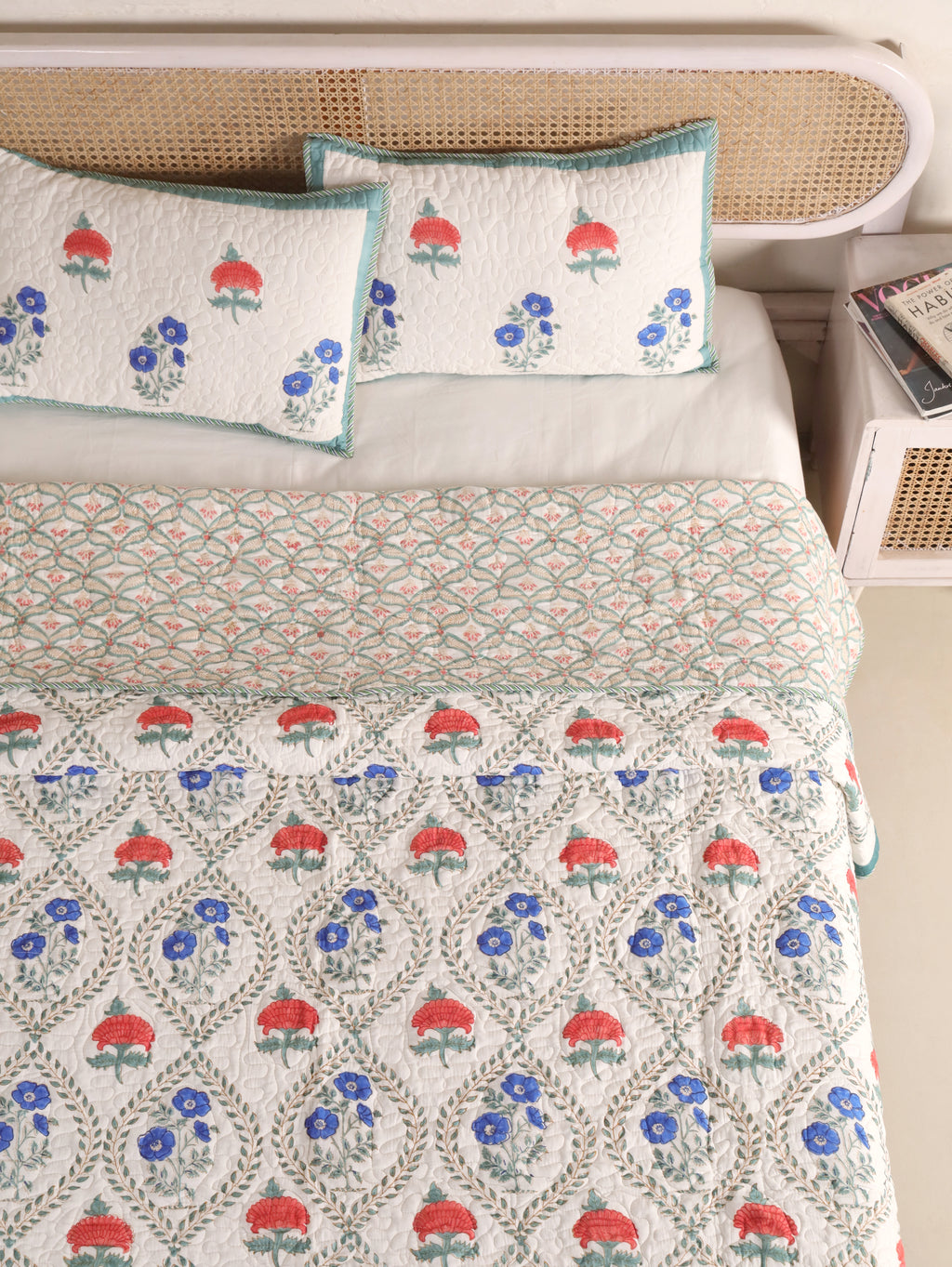 MUGHAL PHOOLKARI JAAL HAND BLOCK PRINT QUILTED BEDCOVER /COMFORTER