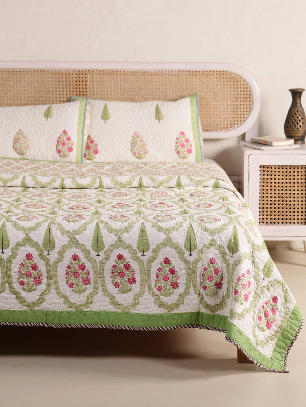 GREEN MUGHAL GARDEN HAND BLOCK PRINT QUILTED BEDCOVER /COMFORTER