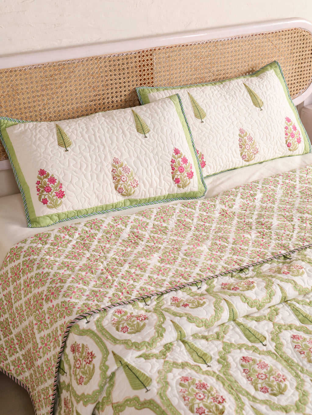 GREEN MUGHAL GARDEN HAND BLOCK PRINT QUILTED BEDCOVER /COMFORTER