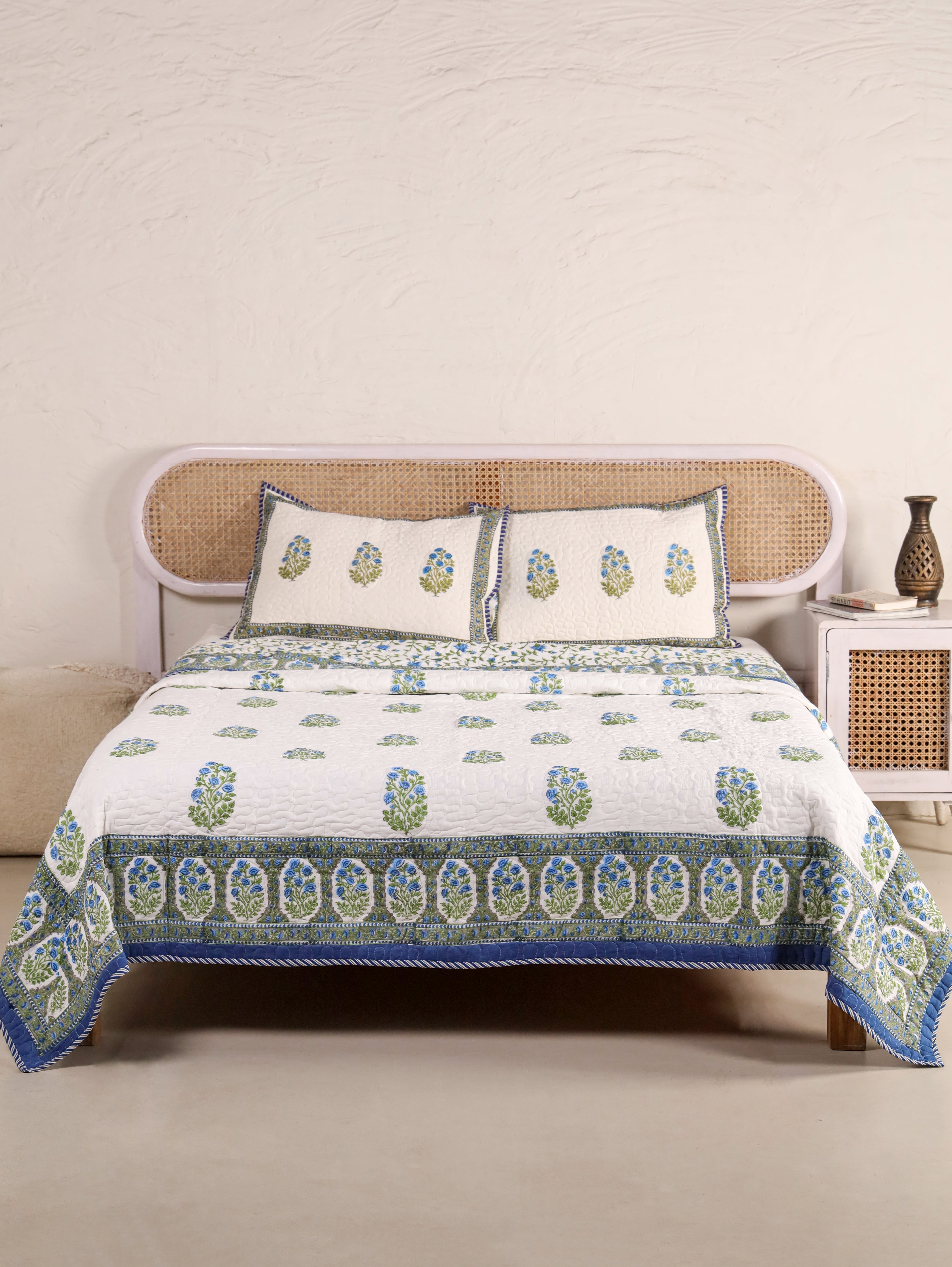 PACIFIC BLUE MEHRAB BUTTA HAND BLOCK PRINT QUILTED BEDCOVER /COMFORTER