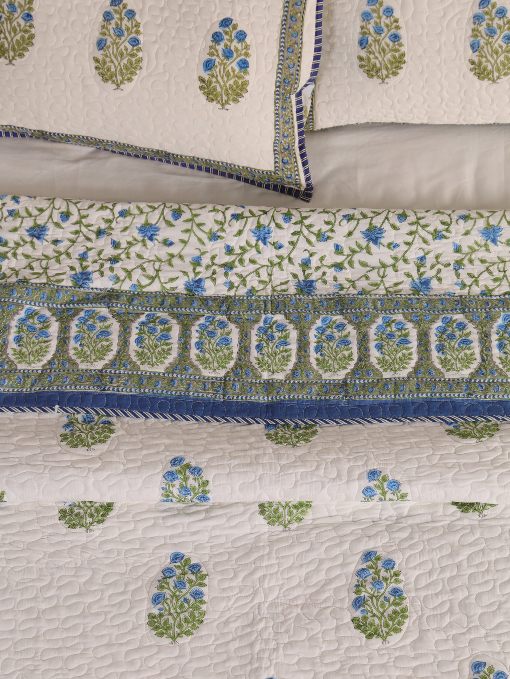 PACIFIC BLUE MEHRAB BUTTA HAND BLOCK PRINT QUILTED BEDCOVER /COMFORTER
