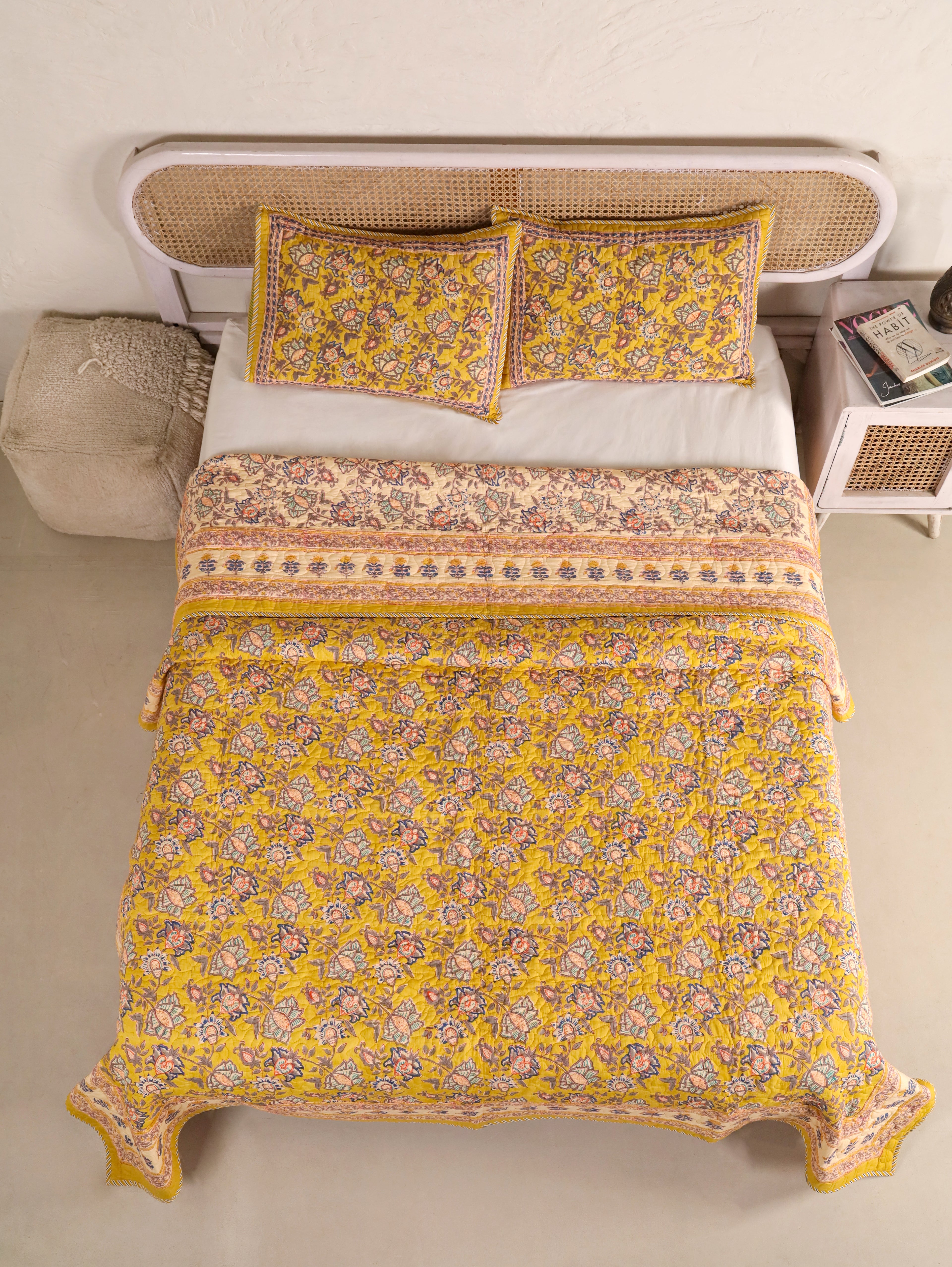 ROYAL GOLDEN GLORY HAND BLOCK PRINT QUILTED BEDCOVER /COMFORTER