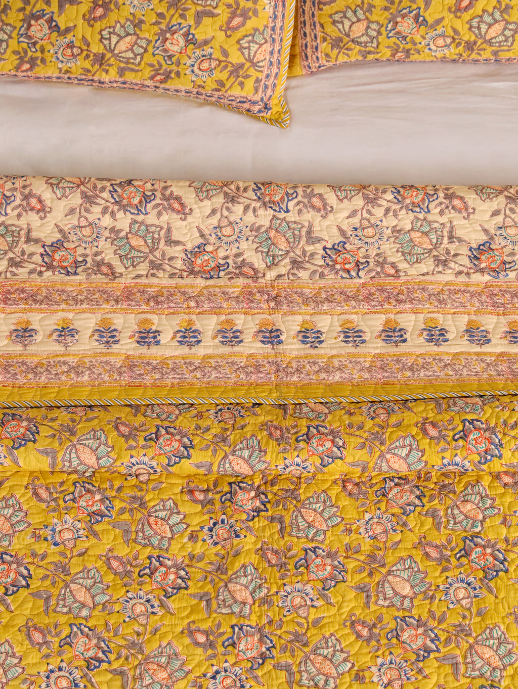 ROYAL GOLDEN GLORY HAND BLOCK PRINT QUILTED BEDCOVER /COMFORTER