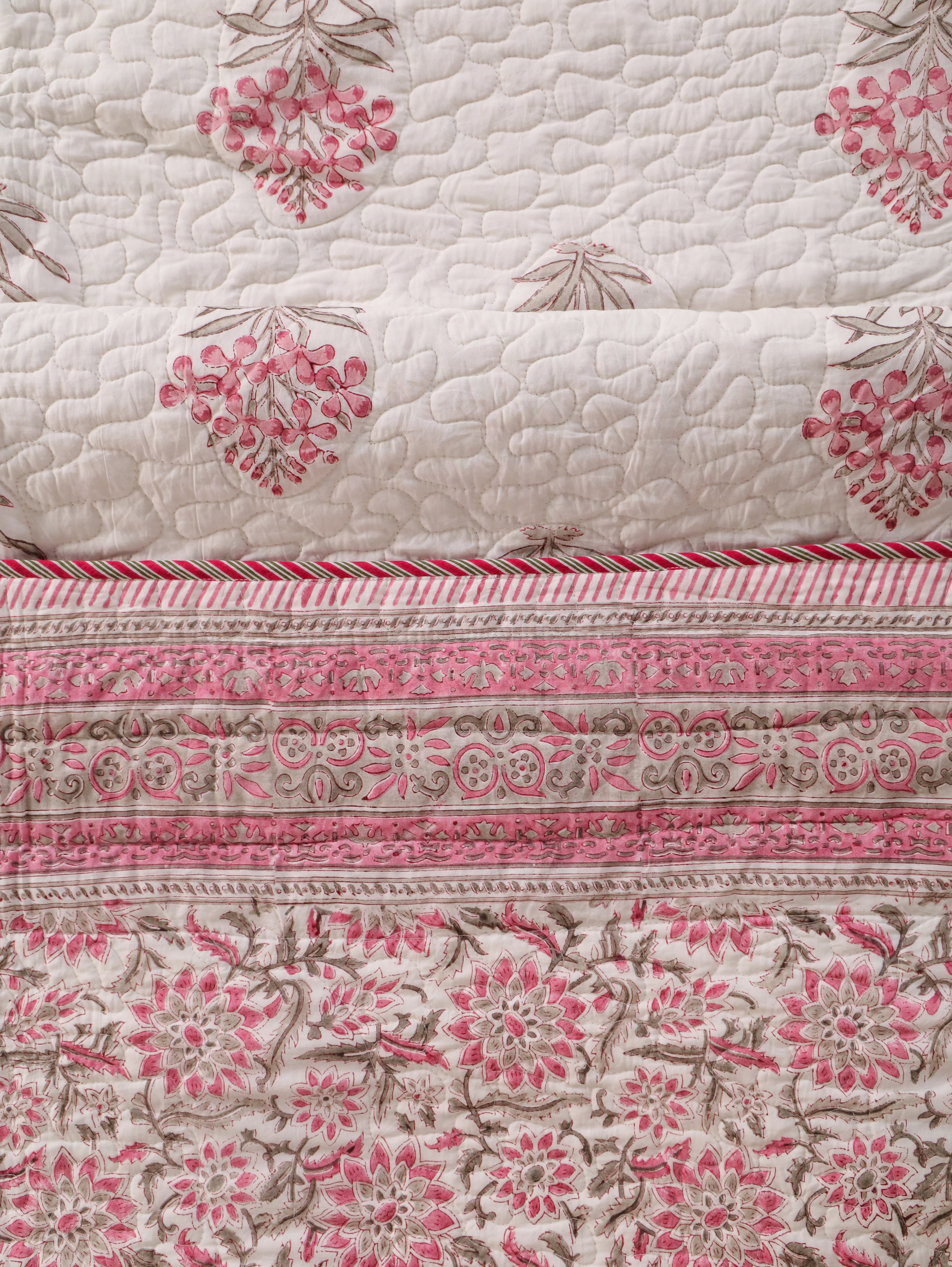 ORCHID PINK MUGHAL BUTTA HAND BLOCK PRINT QUILTED BEDCOVER /COMFORTER