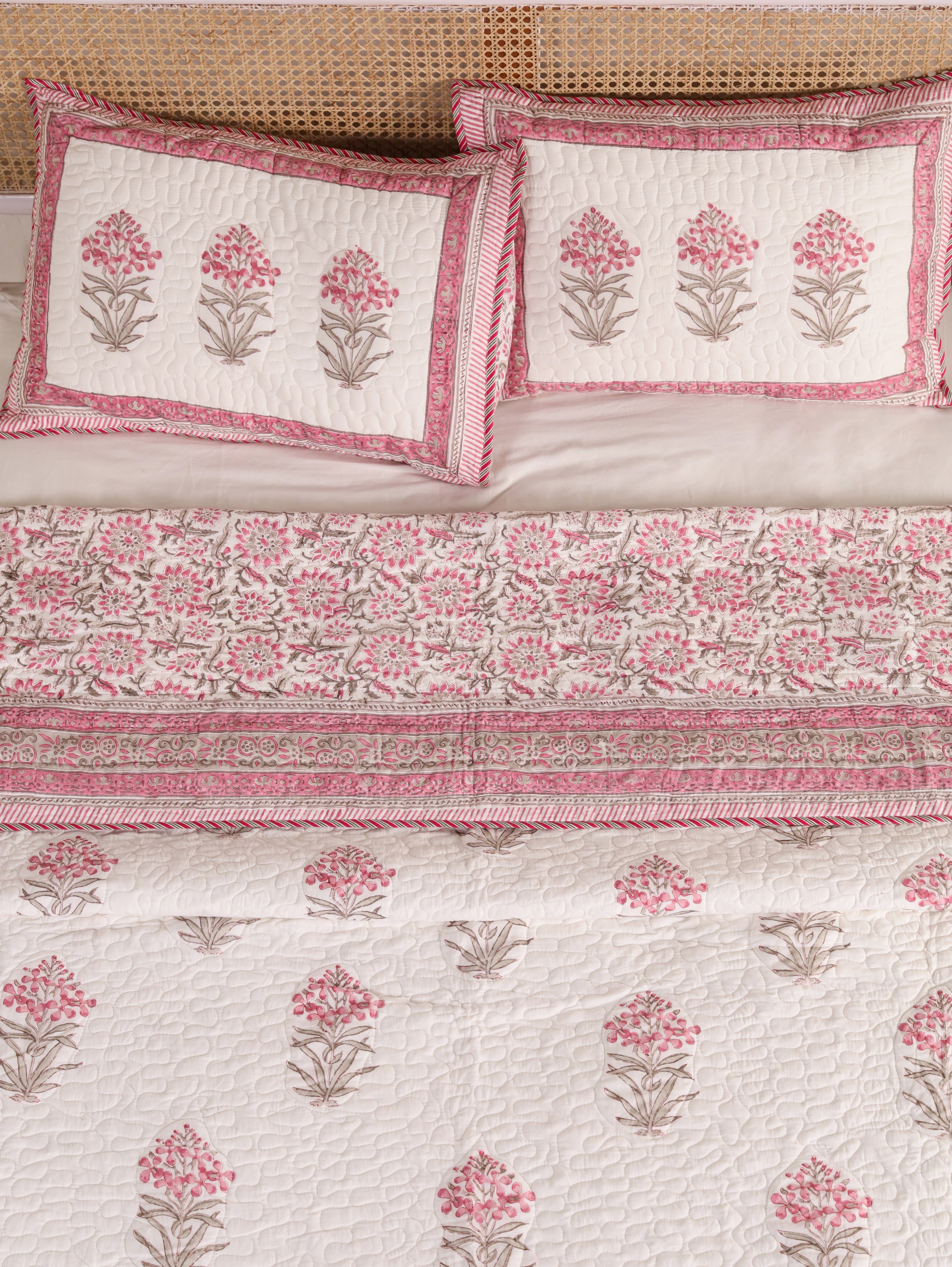 ORCHID PINK MUGHAL BUTTA HAND BLOCK PRINT QUILTED BEDCOVER /COMFORTER