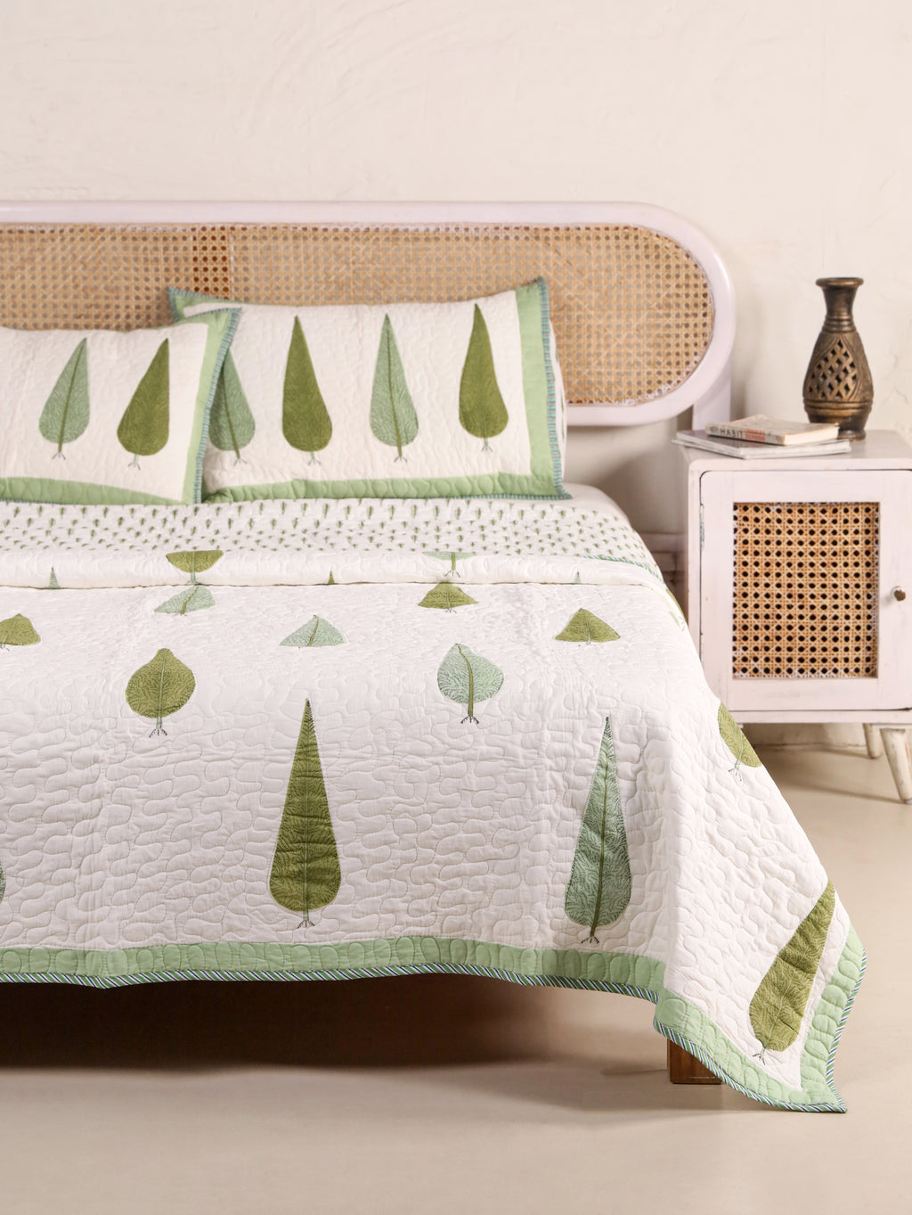 ROYAL GREEN TILAK HAND BLOCK PRINT QUILTED BEDCOVER /COMFORTER