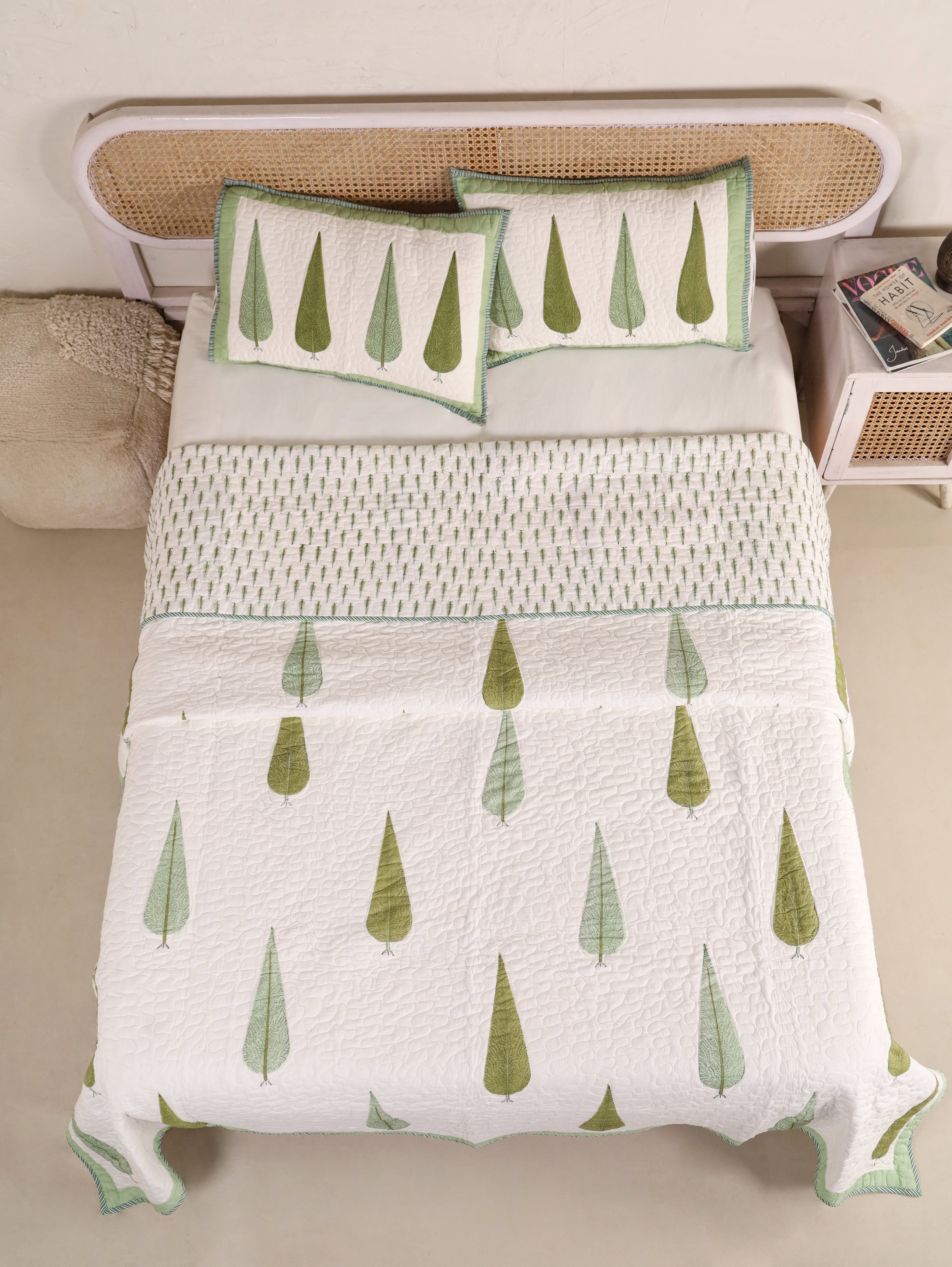 ROYAL GREEN TILAK HAND BLOCK PRINT QUILTED BEDCOVER /COMFORTER
