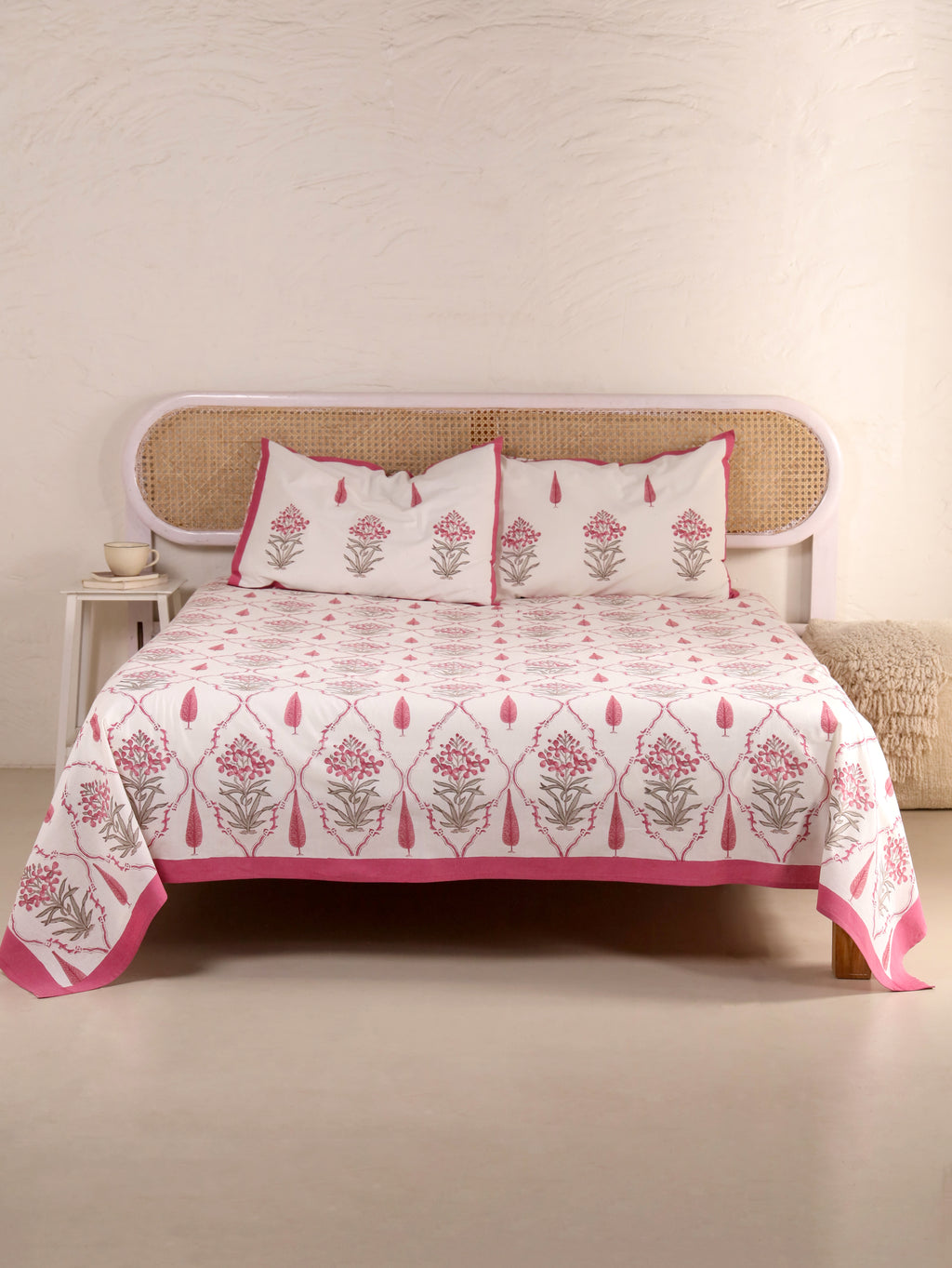 RANI BAGH PINK MUGHAL JAAL PRINT HAND BLOCK PRINT COTTON BEDSHEET WITH PILLOW COVER