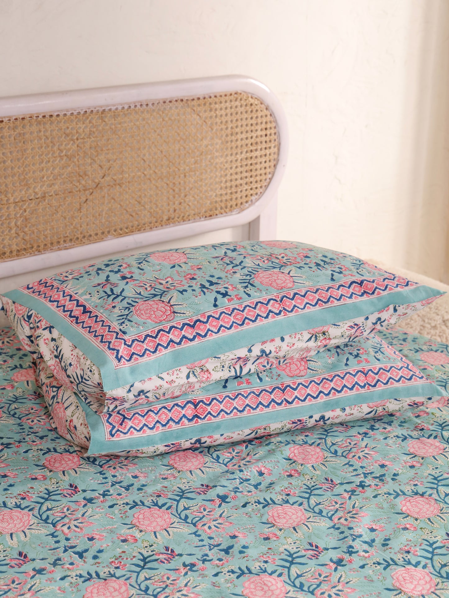 Hand Block Print Jaipuri Cotton Bedsheet With Two Reversible Pillow Cover