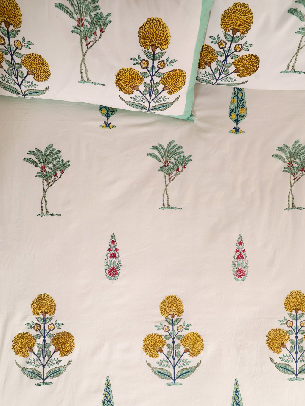VINTAGE MULTI BUTTA PRINT HAND BLOCK PRINT COTTON BEDSHEET WITH PILLOW COVER