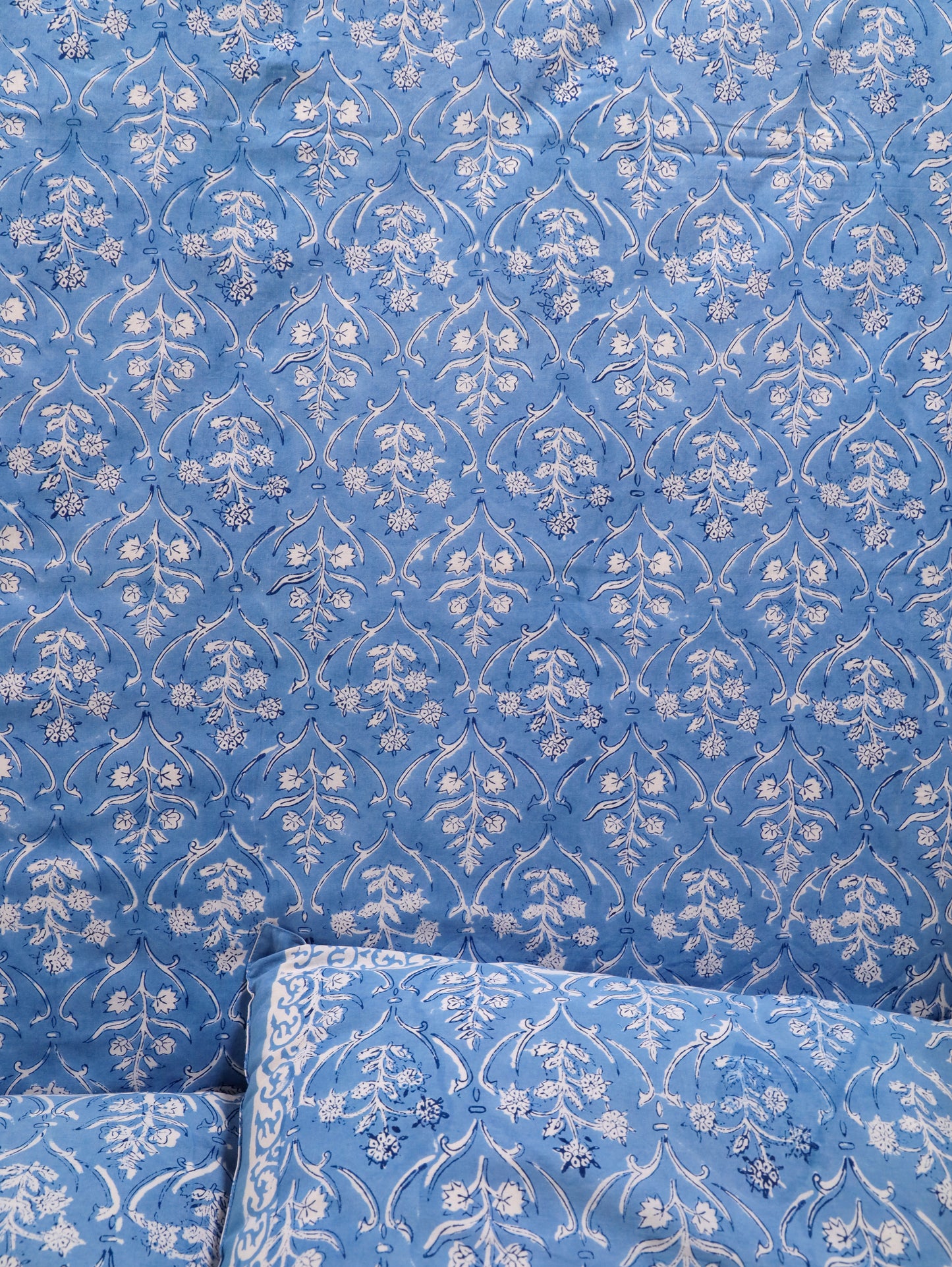 Hand Block Print Jaipuri Cotton Bedsheet With Two Reversible Pillow Cover