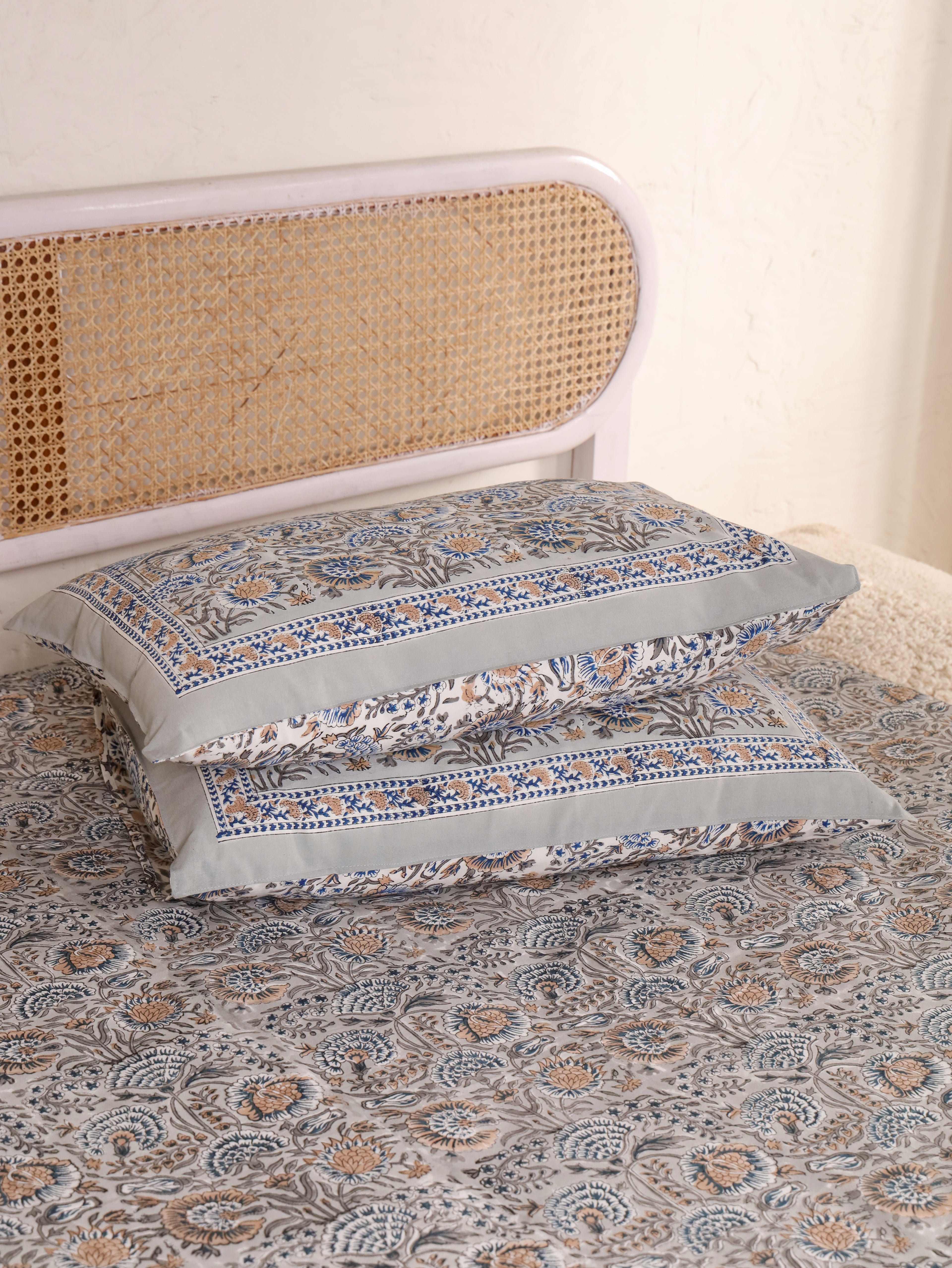THE DARK GREY KASHYAB PRINT HAND BLOCK PRINT COTTON BEDSHEET WITH PILLOW COVER