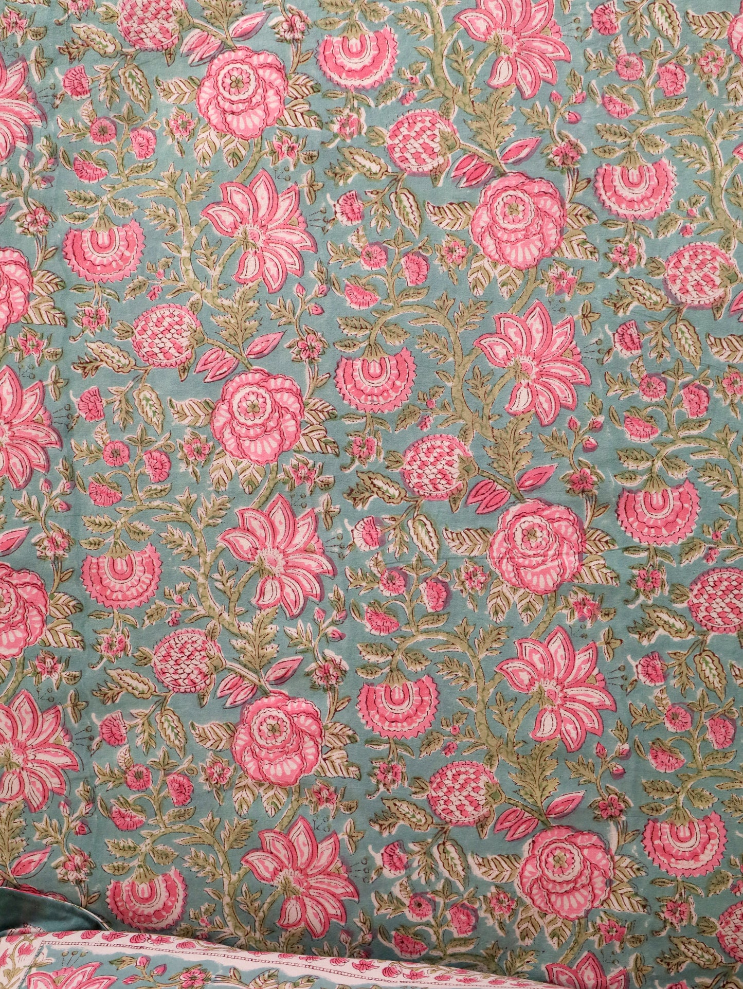 Hand Block Print Jaipuri Cotton Bedsheet With Two Reversible Pillow Cover