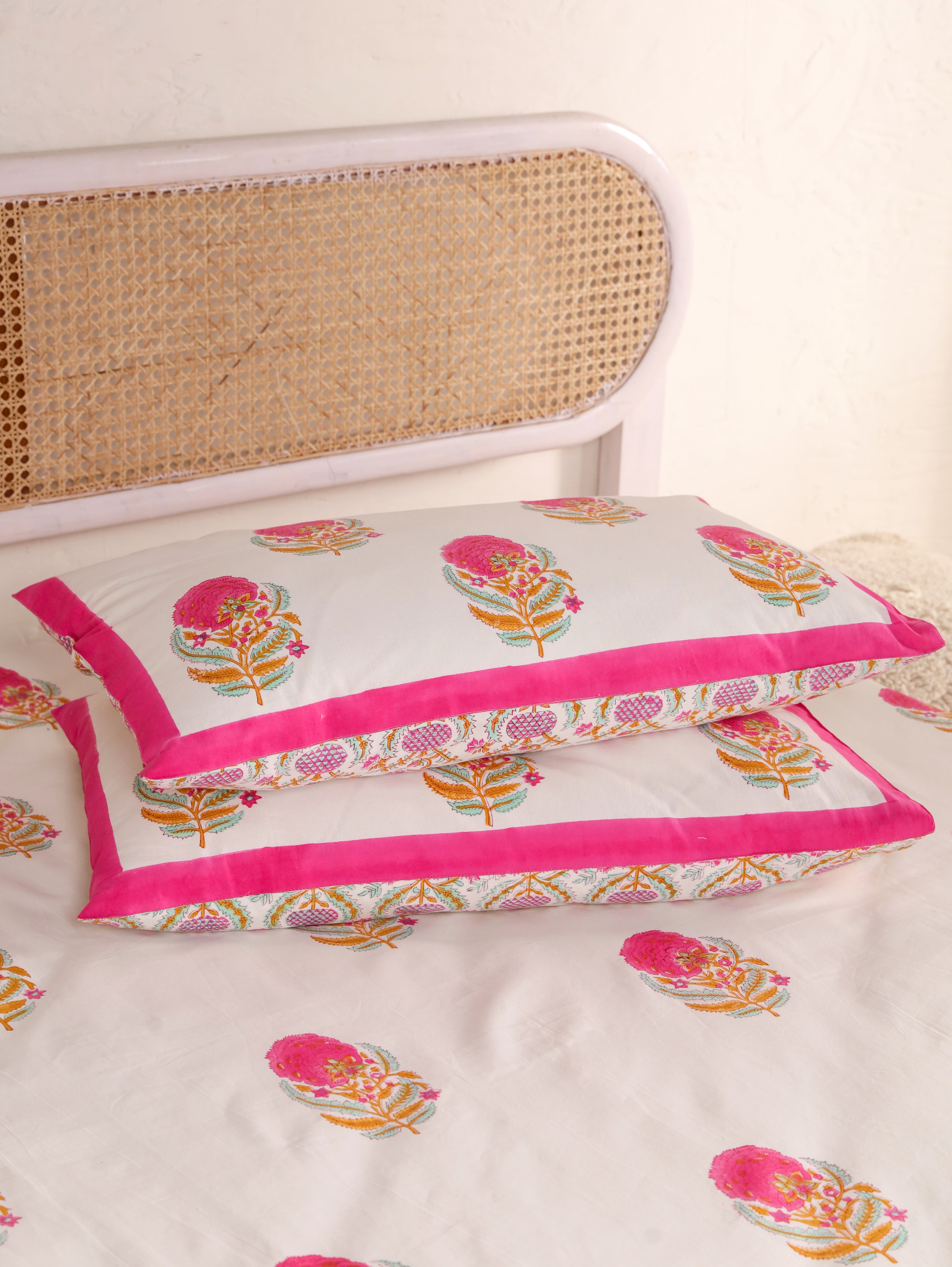 SHAHI GULAB BUTTA PRINT HAND BLOCK PRINT COTTON BEDSHEET WITH PILLOW COVER