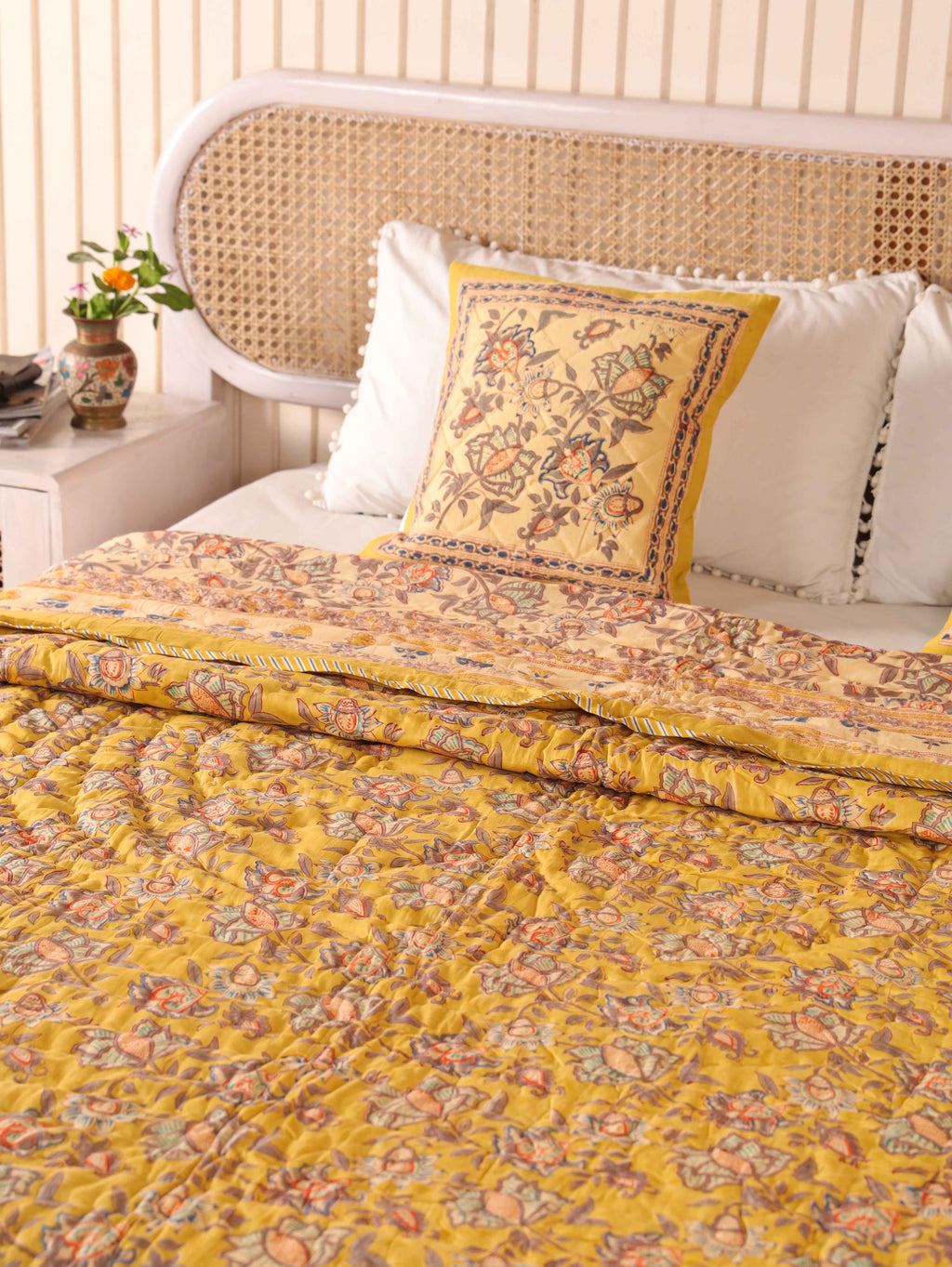 ROYAL GOLDEN GLORY HAND BLOCK PRINT REVERSIBLE COTTON QUILT/RAZAI