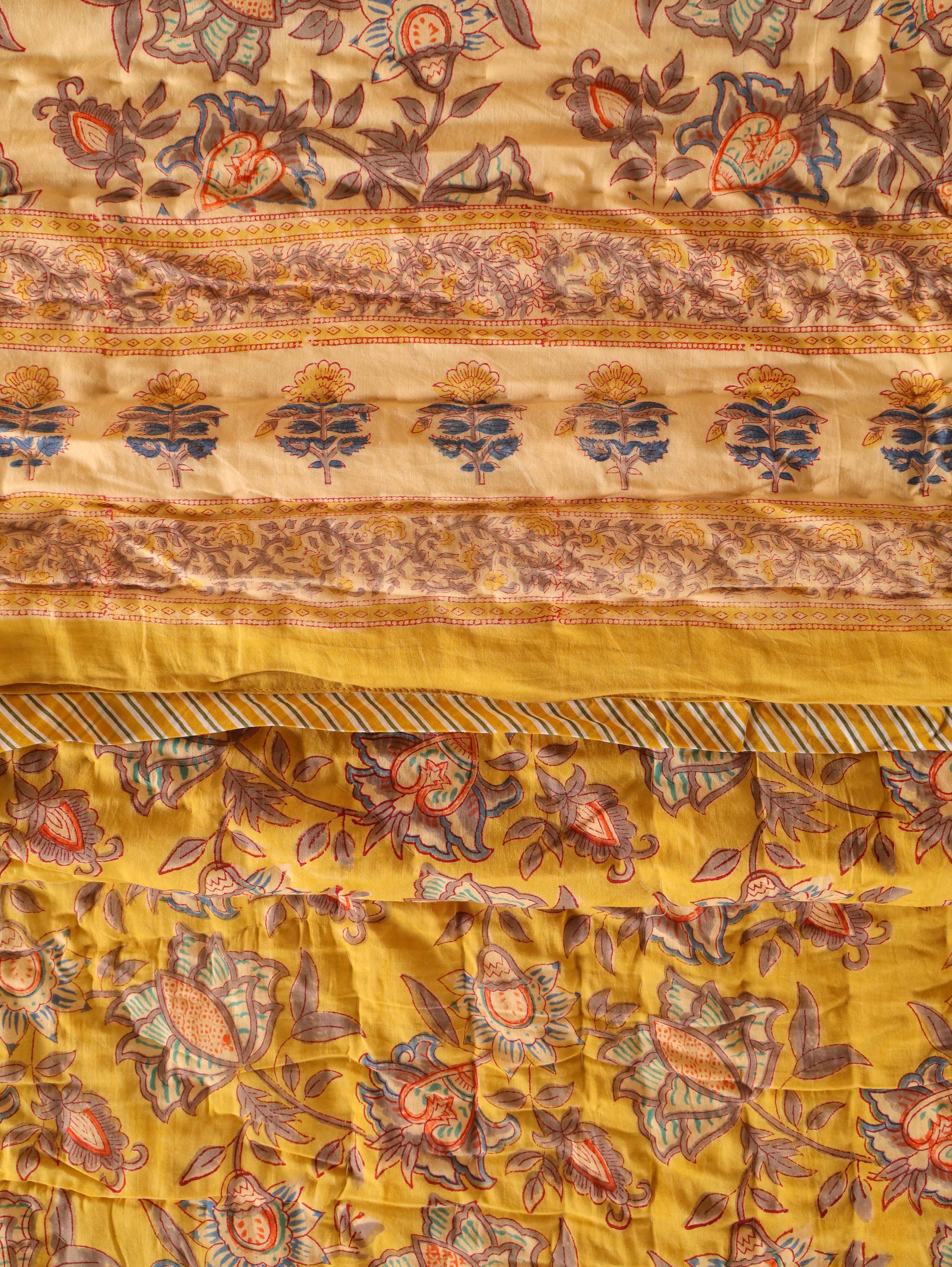 ROYAL GOLDEN GLORY HAND BLOCK PRINT REVERSIBLE COTTON QUILT/RAZAI