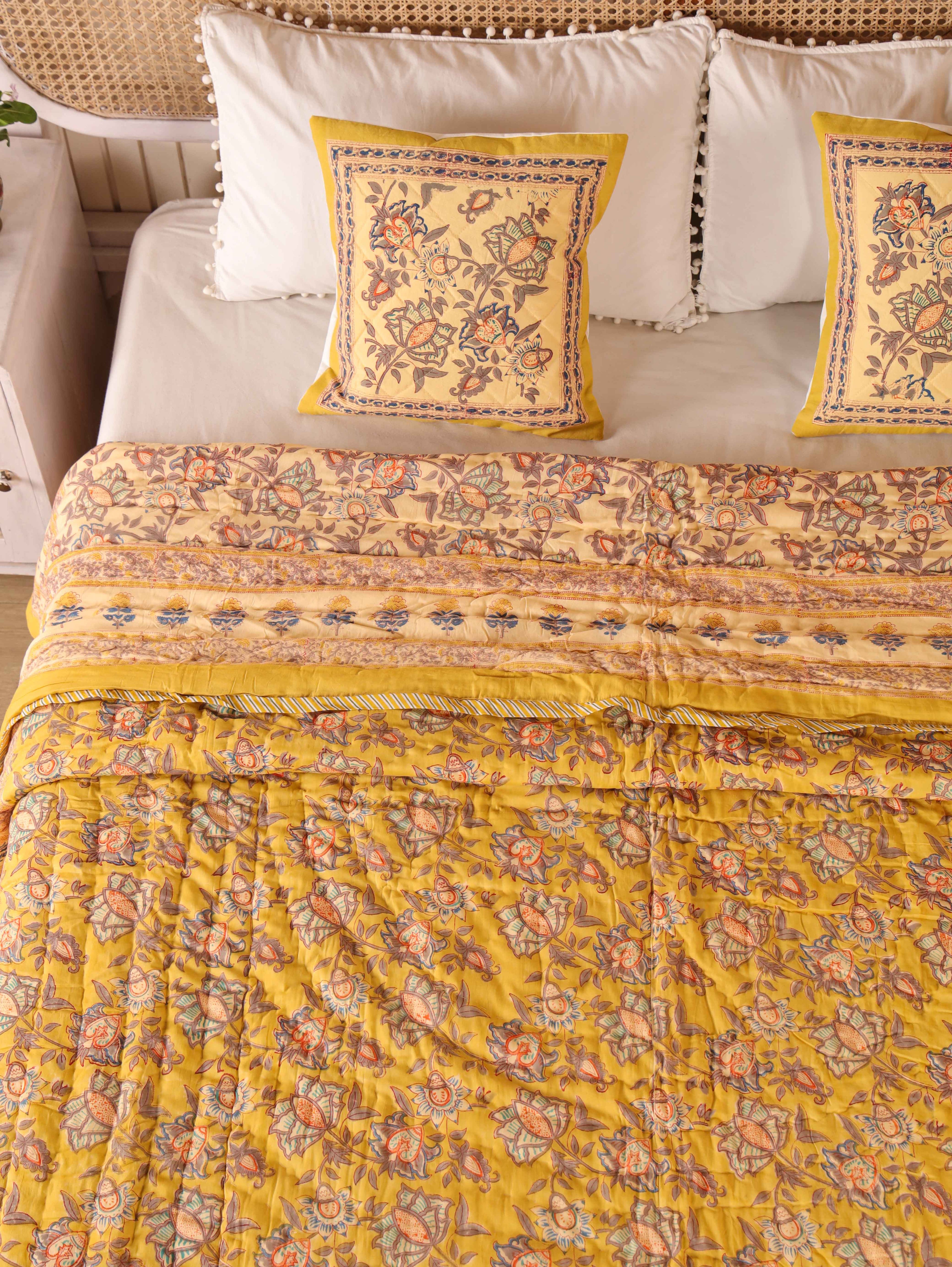 ROYAL GOLDEN GLORY HAND BLOCK PRINT REVERSIBLE COTTON QUILT/RAZAI