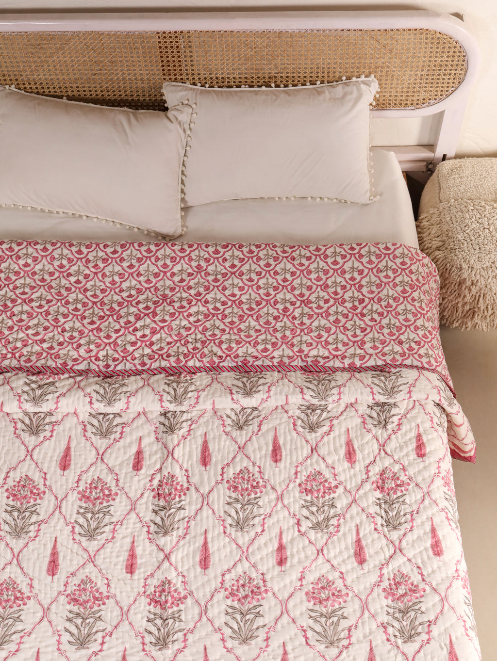 RANI BAGH PINK JAAL HAND BLOCK PRINT REVERSIBLE COTTON QUILT/RAZAI