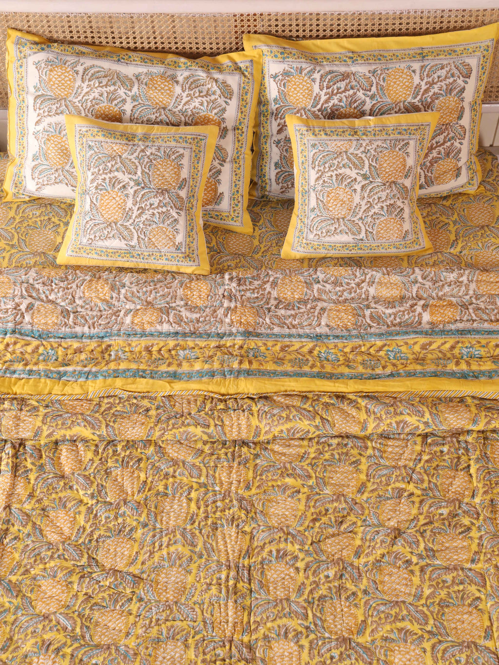 GOLDEN PINEAPPLE HAND BLOCK PRINT 6'PICES BEDDING SET'S