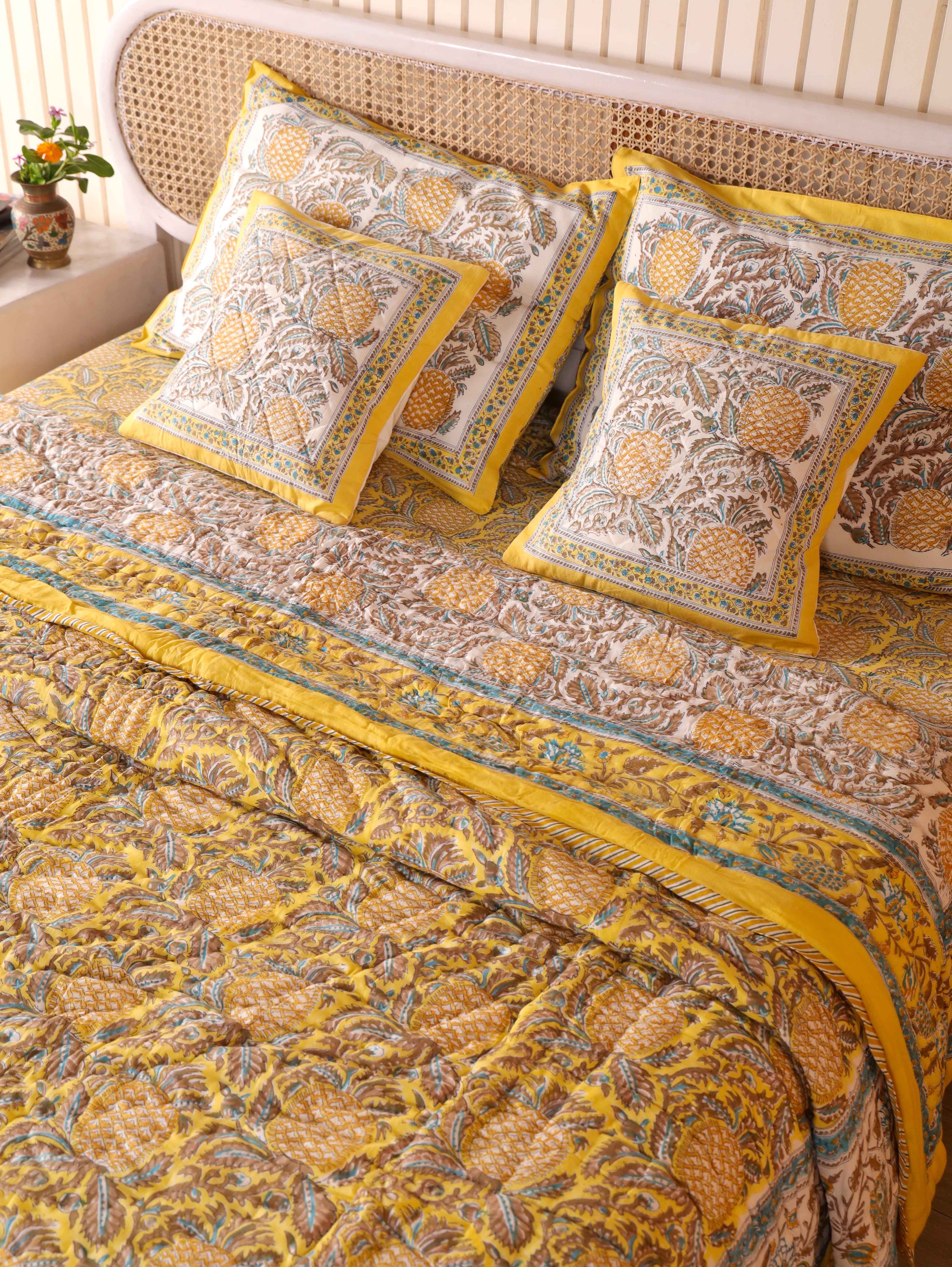 GOLDEN PINEAPPLE HAND BLOCK PRINT 6'PICES BEDDING SET'S