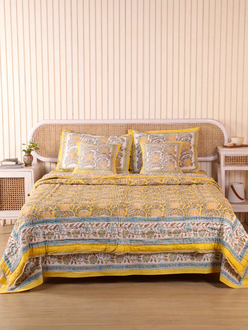 GOLDEN PINEAPPLE HAND BLOCK PRINT 6'PICES BEDDING SET'S