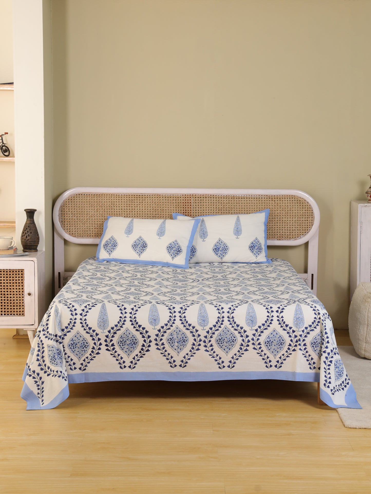 Hand Block Print Jaipuri Cotton Bedsheet With Two Reversible Pillow Cover