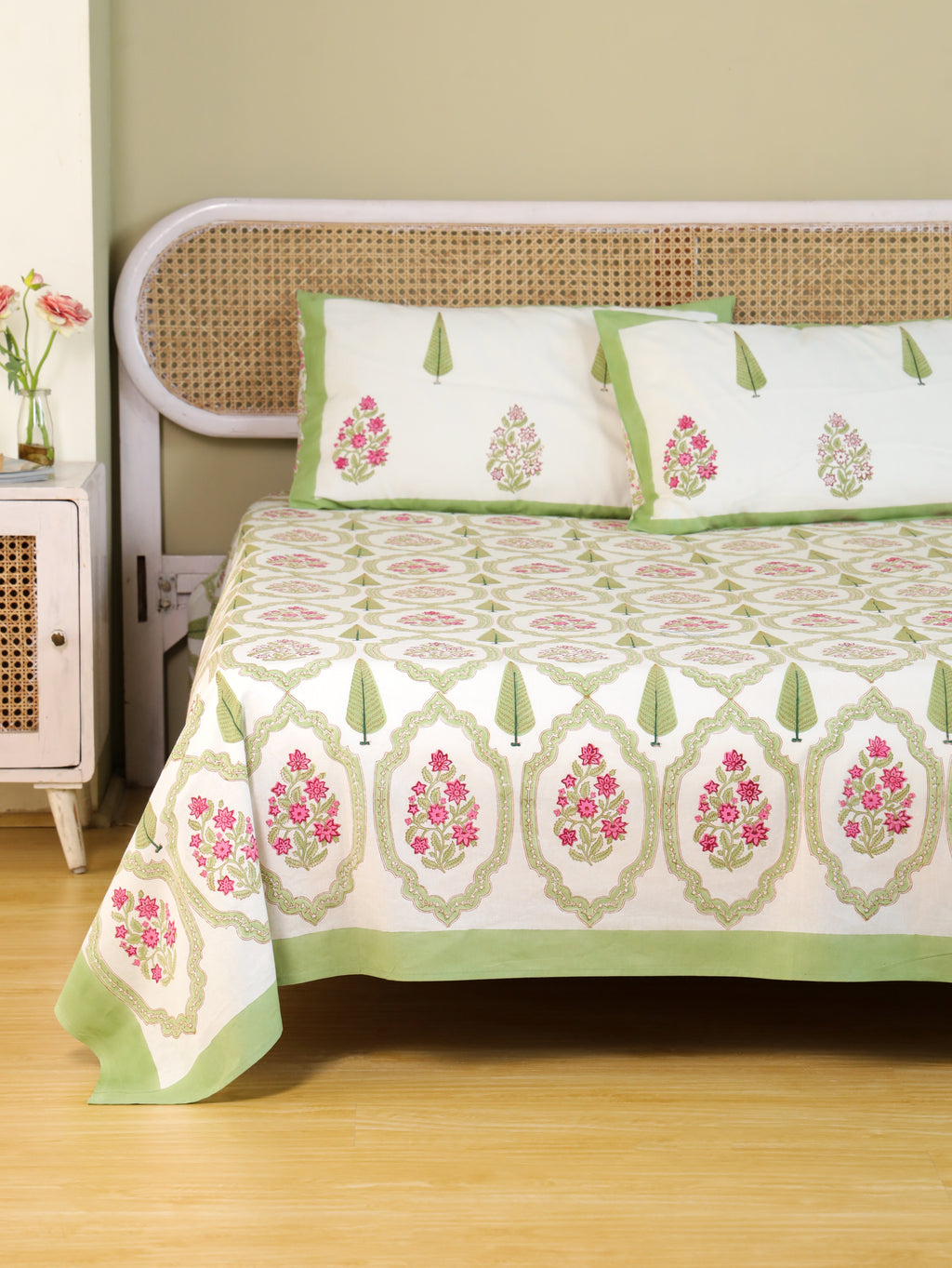GREEN MUGAL GARDEN HAND BLOCK PRINT COTTON BEDSHEET WITH PILLOW COVER