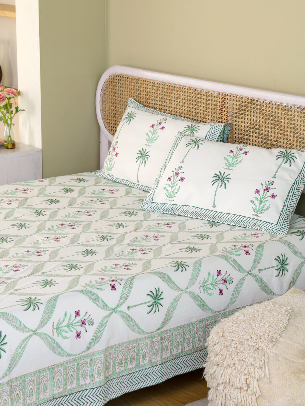 VINTAGE MUGAL MEHRAB HAND BLOCK PRINT COTTON BEDSHEET WITH PILLOW COVER