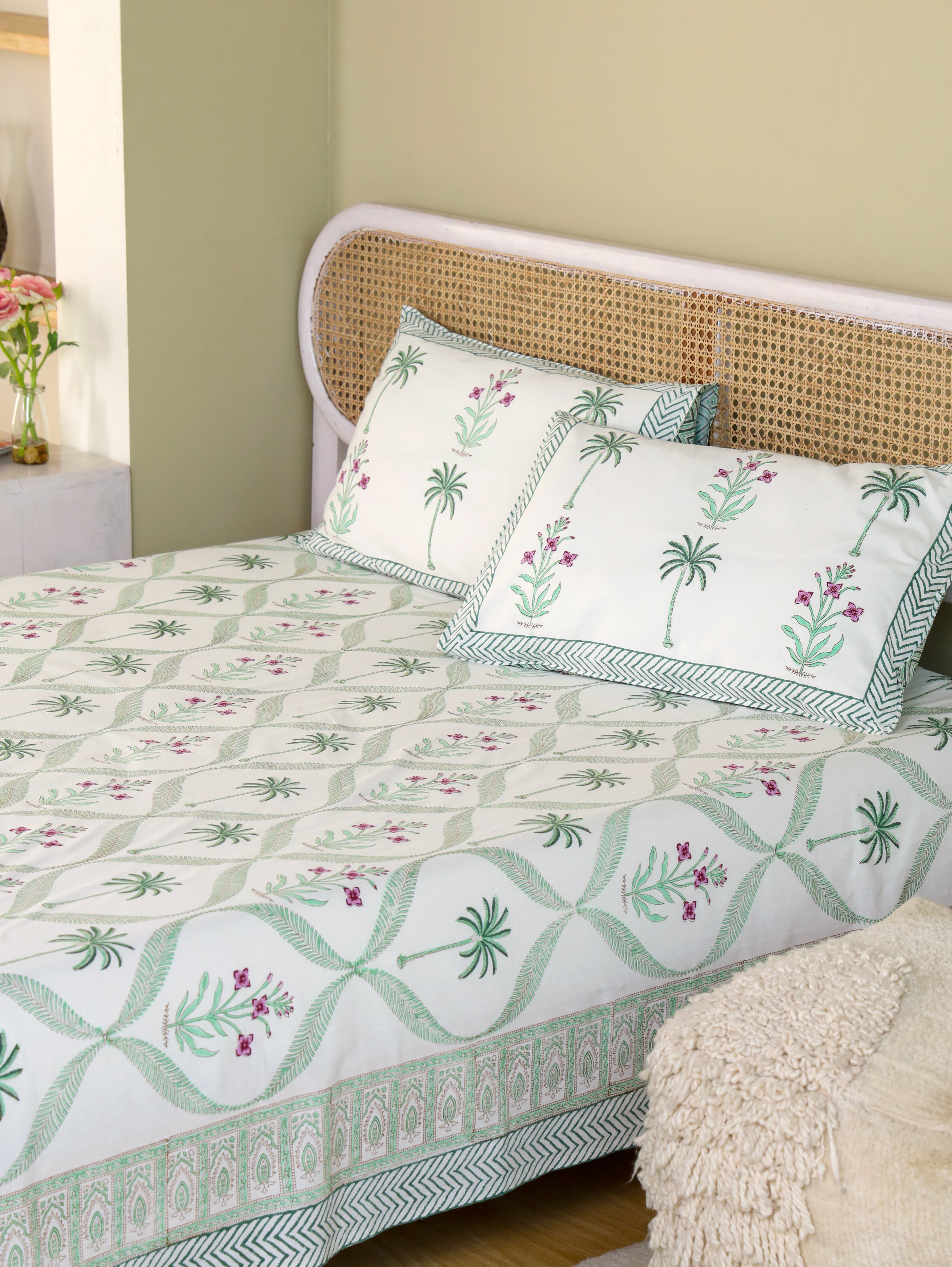 VINTAGE MUGAL MEHRAB HAND BLOCK PRINT COTTON BEDSHEET WITH PILLOW COVER