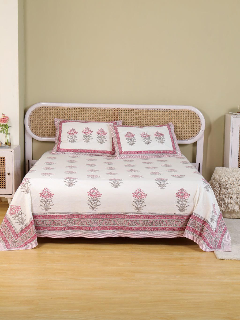 ORCHID PINK MUGAL BUTTA HAND BLOCK PRINT COTTON BEDSHEET WITH PILLOW COVER