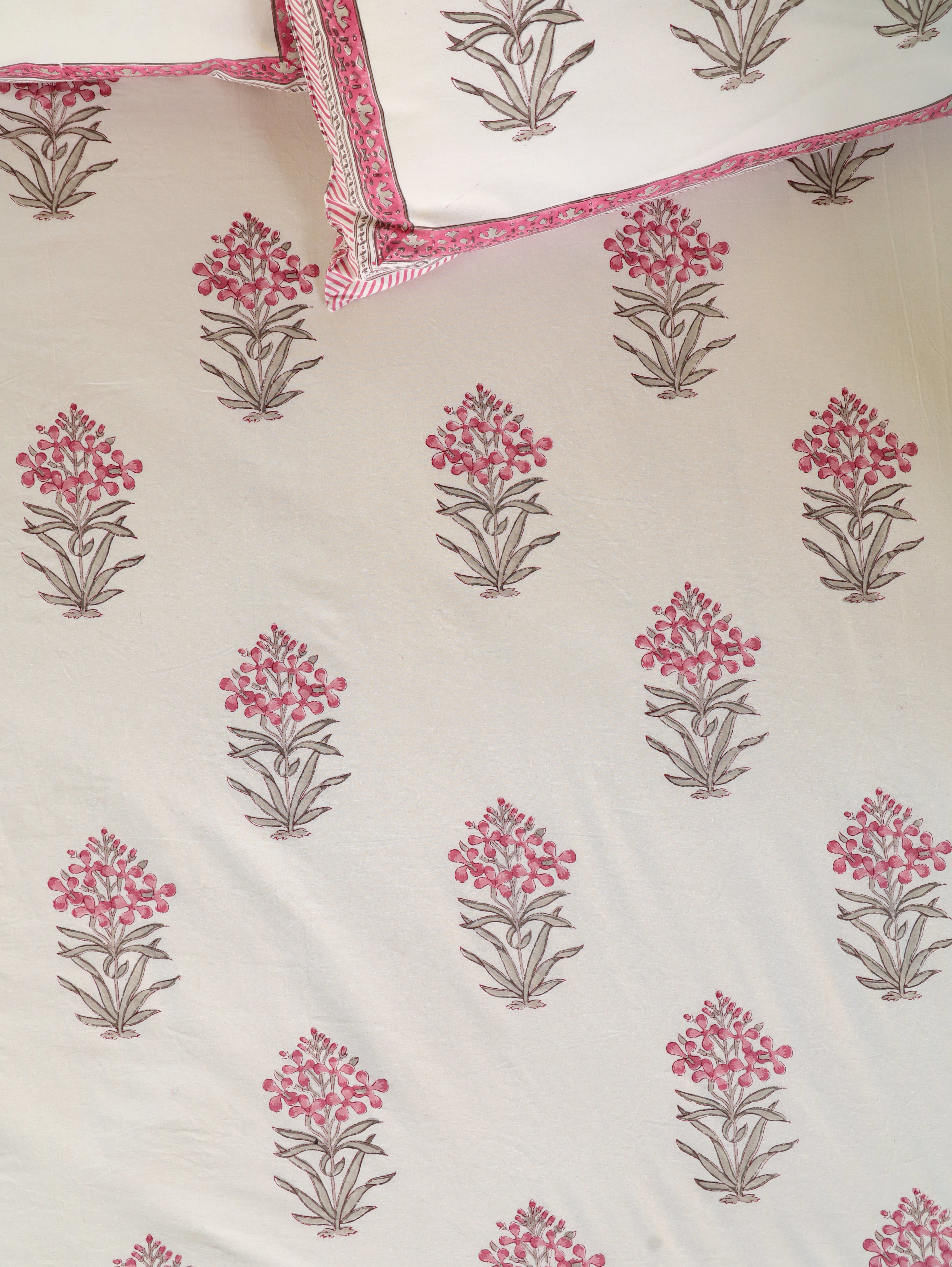 ORCHID PINK MUGAL BUTTA HAND BLOCK PRINT COTTON BEDSHEET WITH PILLOW COVER