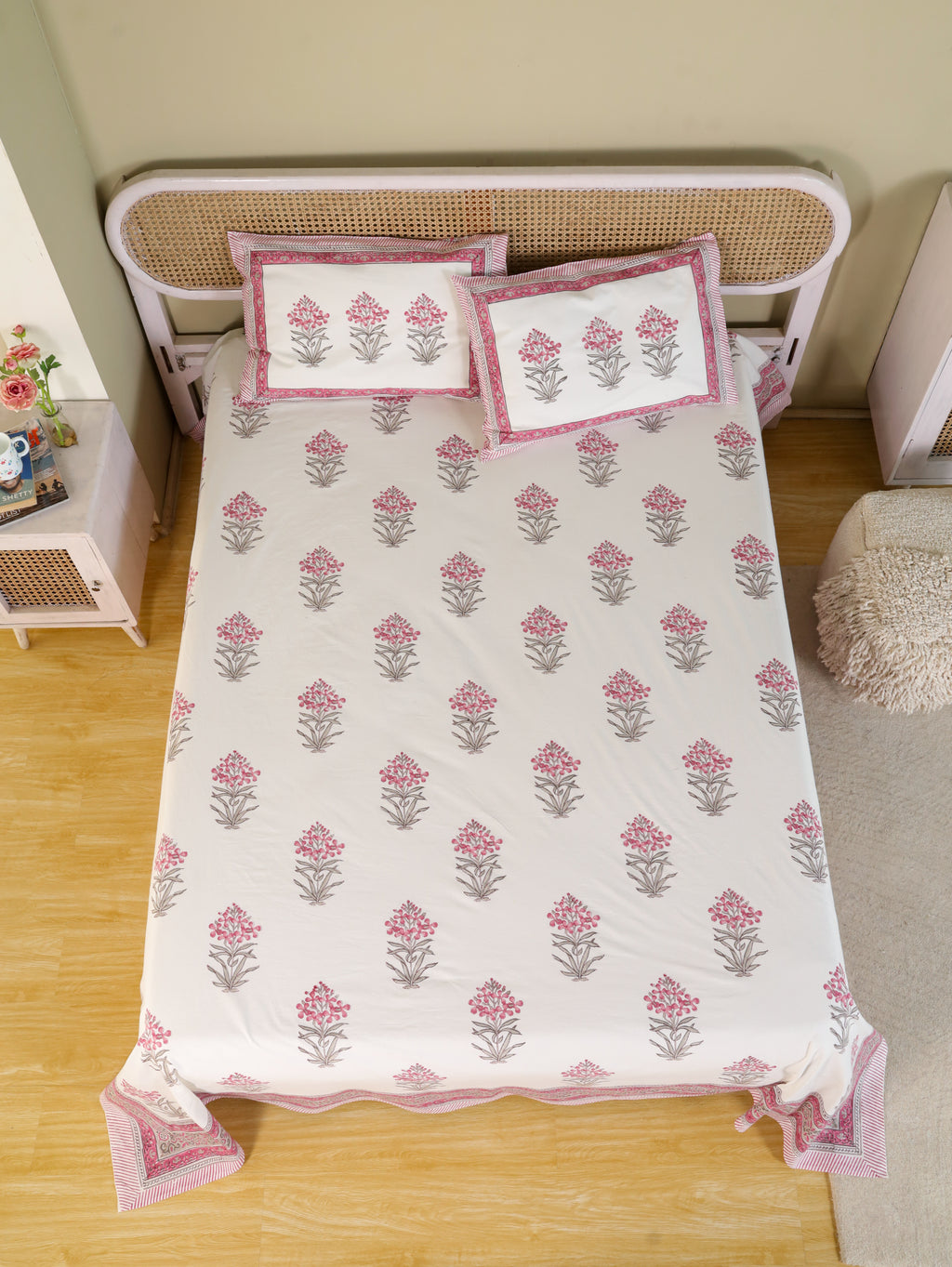 ORCHID PINK MUGAL BUTTA HAND BLOCK PRINT COTTON BEDSHEET WITH PILLOW COVER