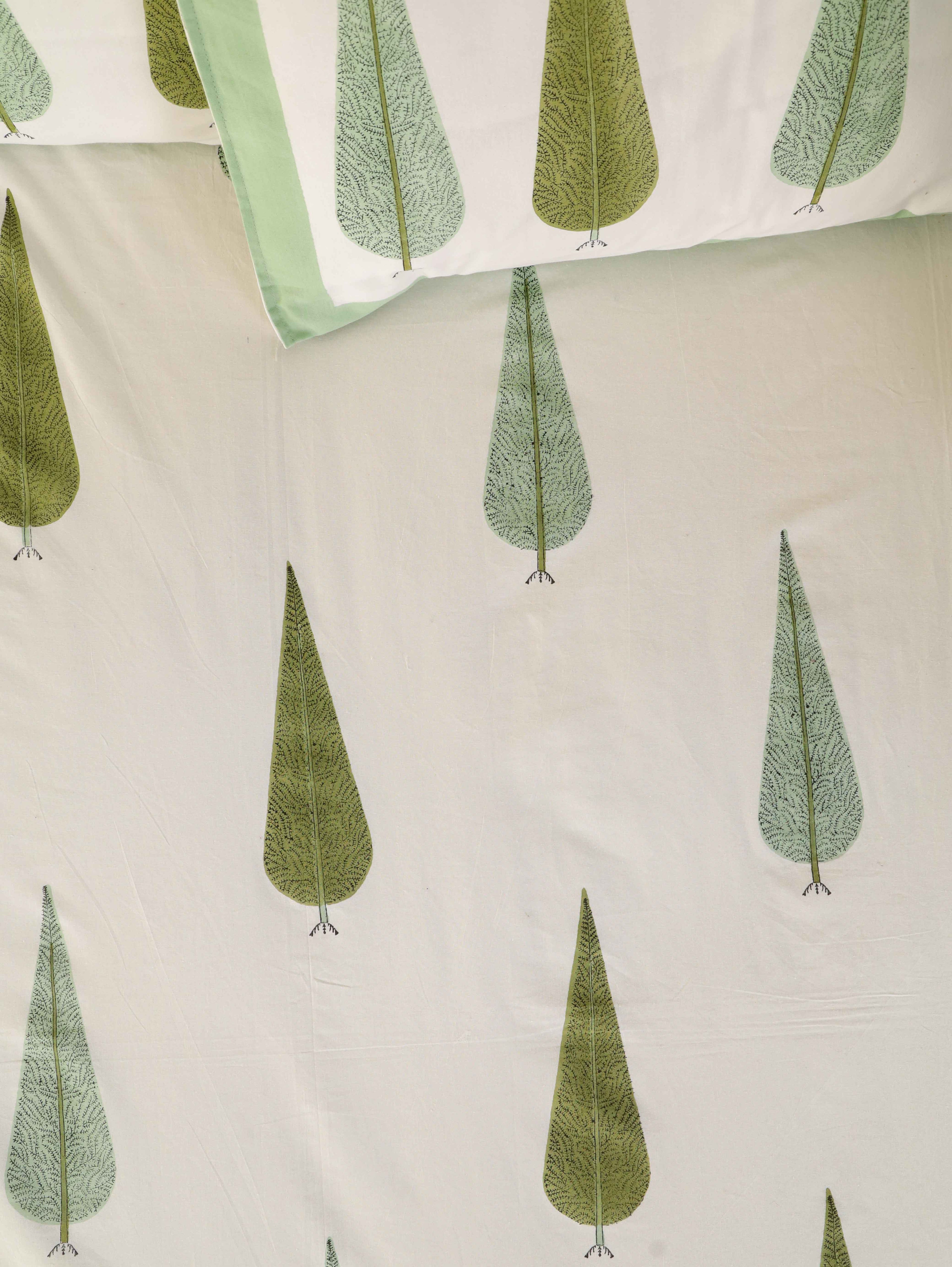 Hand Block Print Jaipuri Cotton Bedsheet With Two Reversible Pillow Cover