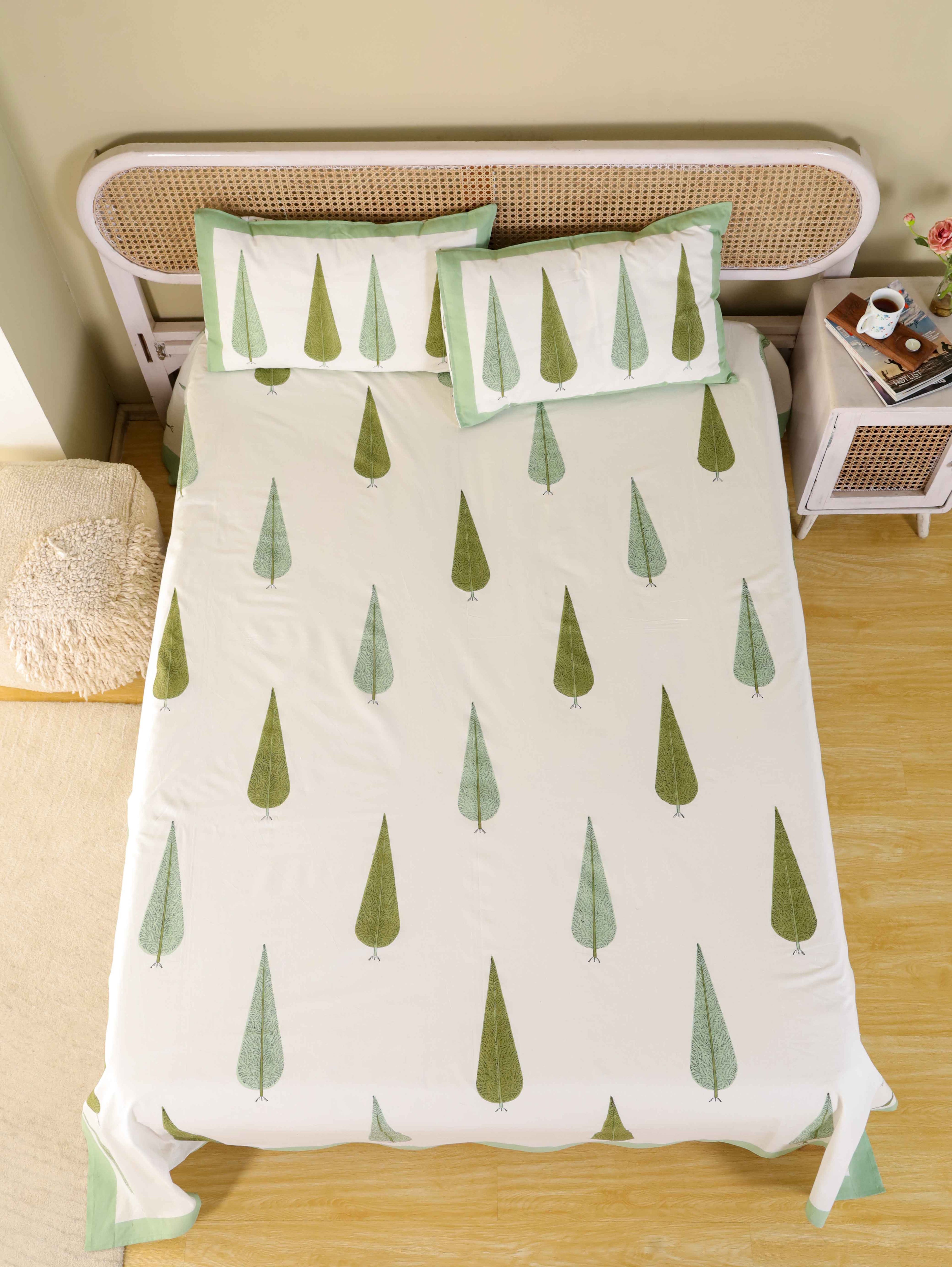 Hand Block Print Jaipuri Cotton Bedsheet With Two Reversible Pillow Cover