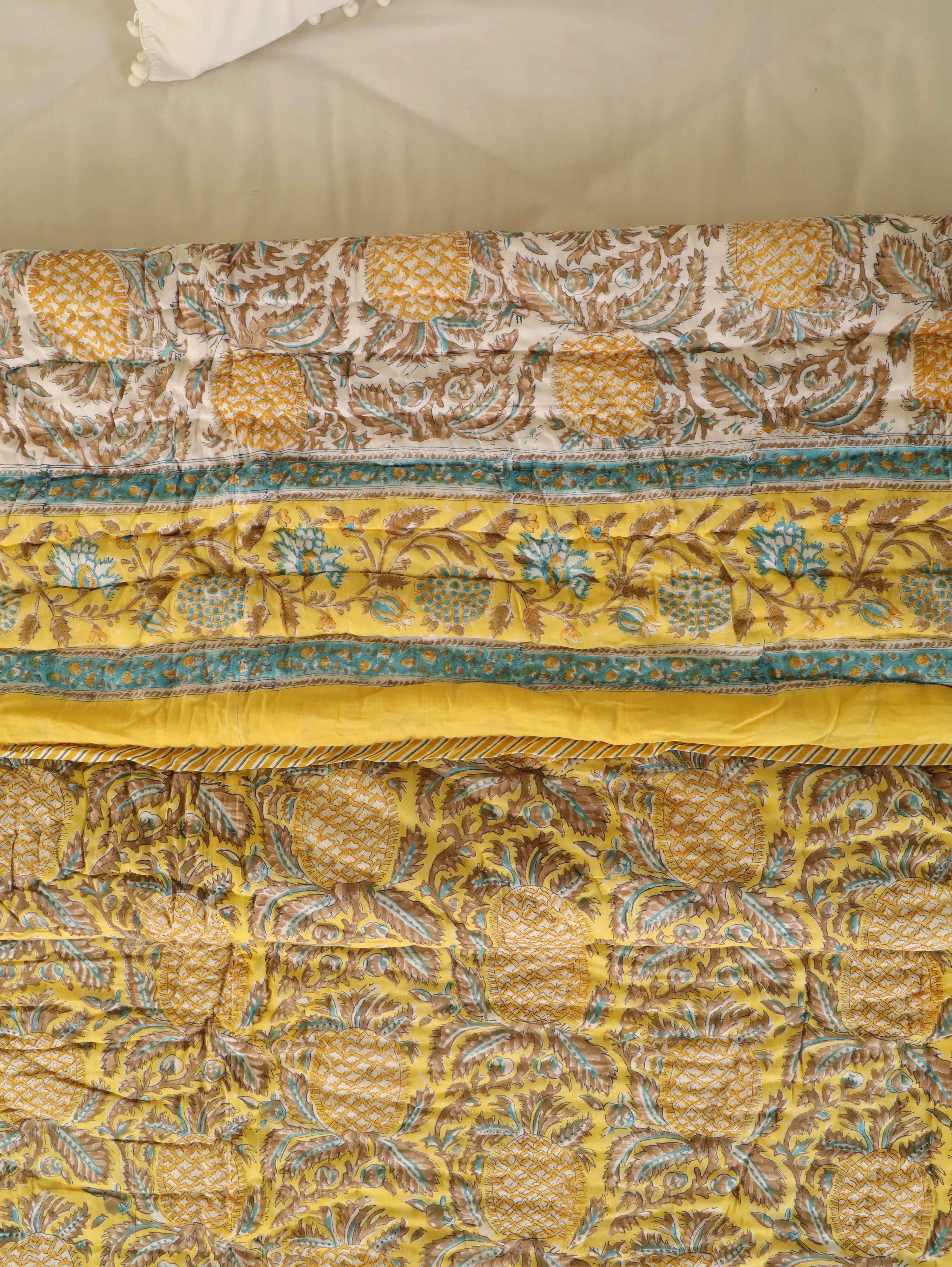 GOLDEN PINEAPPLE HAND BLOCK PRINT REVERSIBLE COTTON QUILT/RAZAI