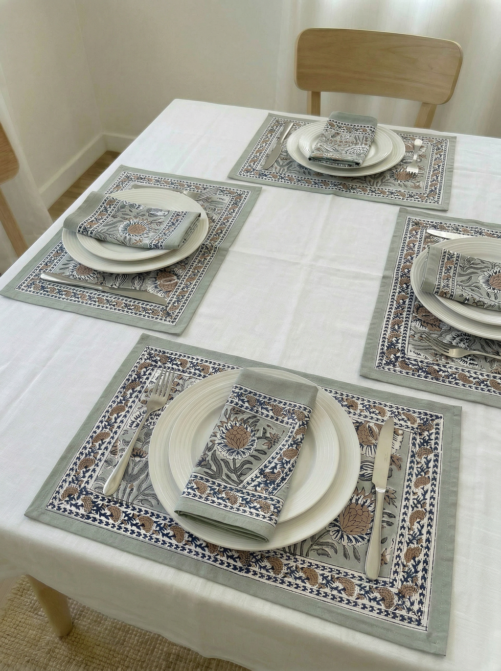 Table Mats & Napkins Set