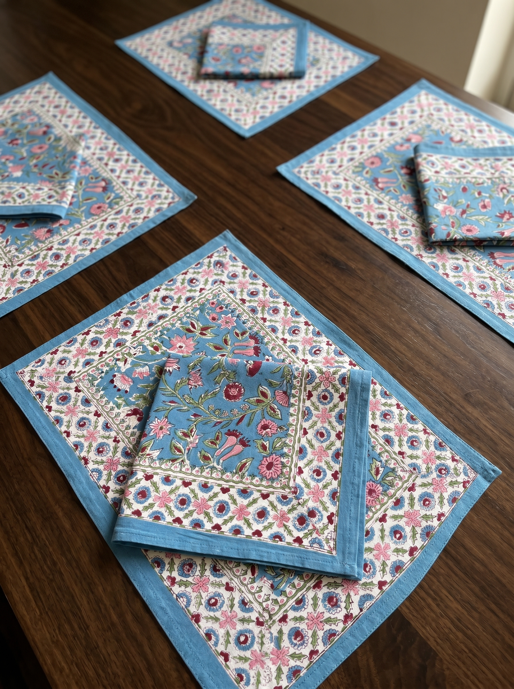 Table Mats & Napkins Set