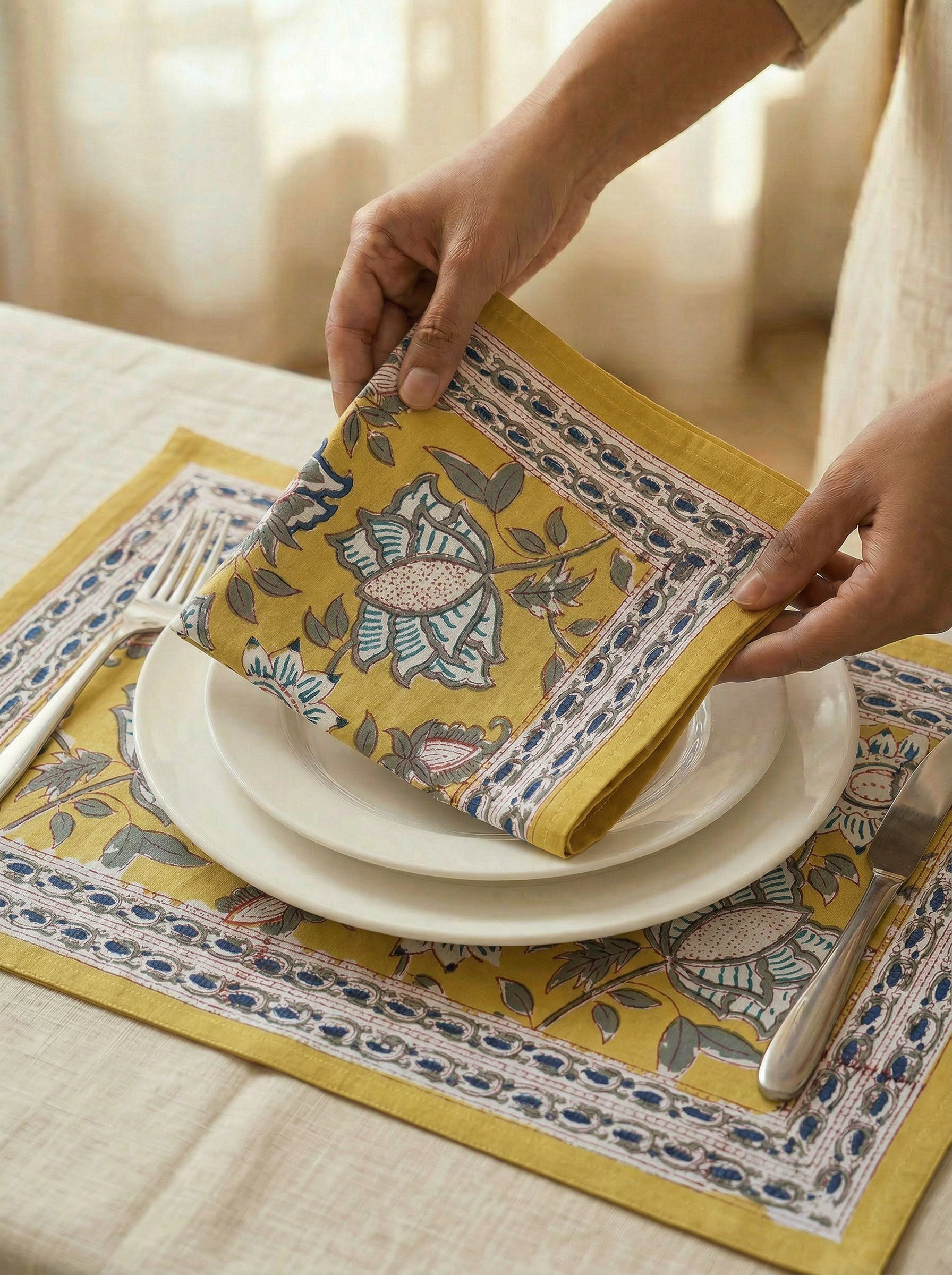 Table Mats & Napkins Set