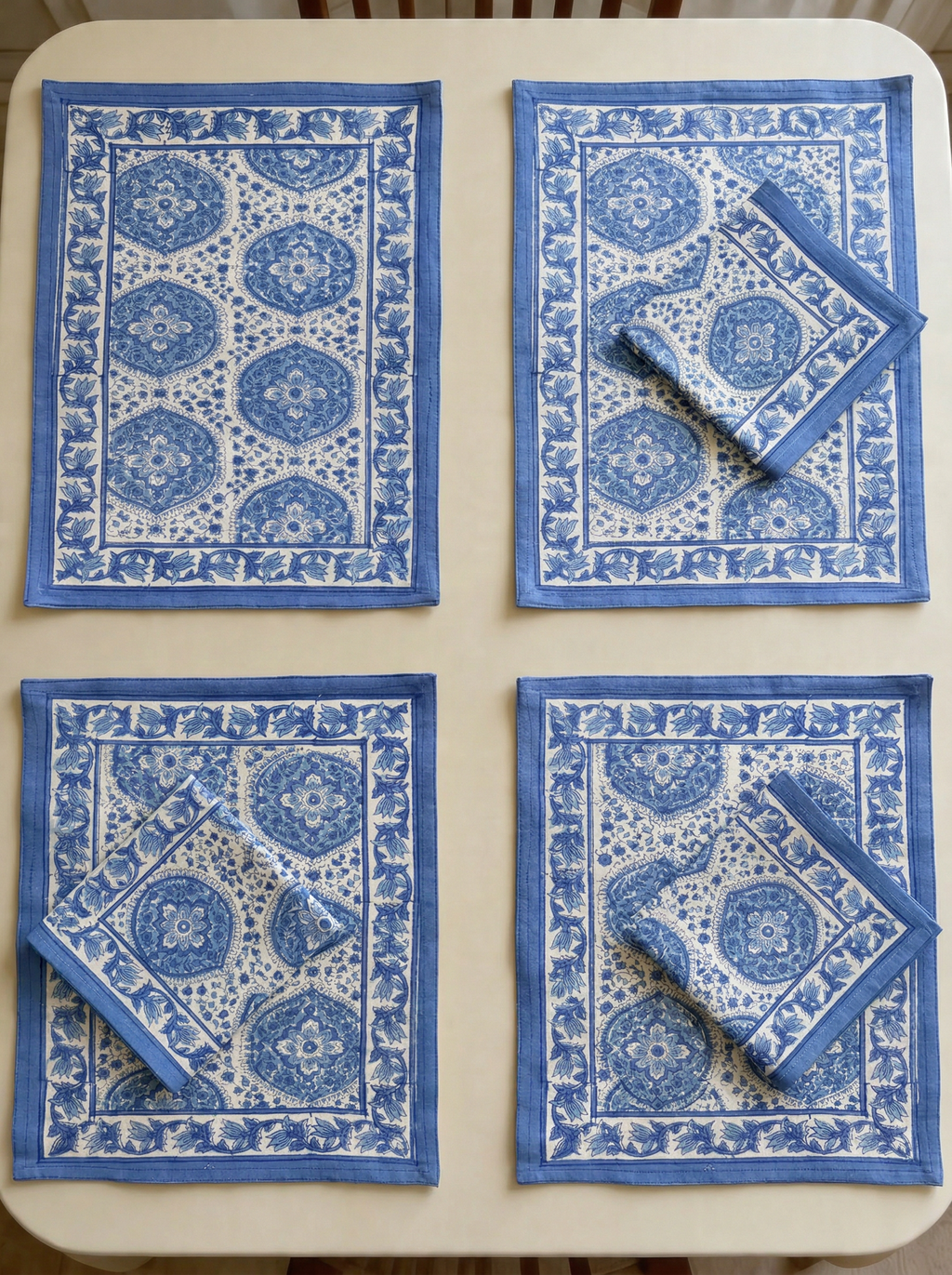 Table Mats & Napkins Set