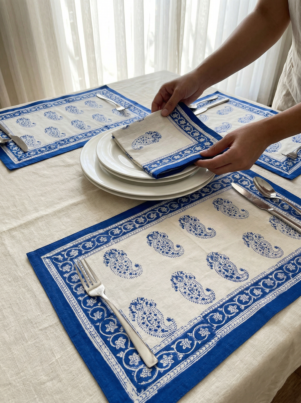 Table Mats & Napkins Set