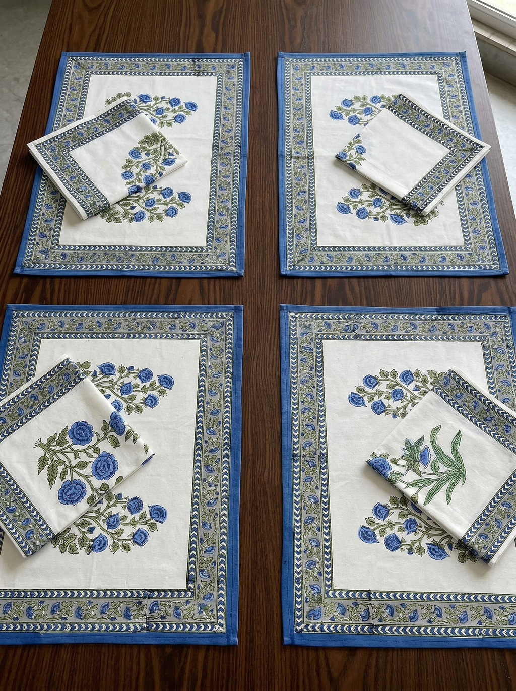 Table Mats & Napkins Set