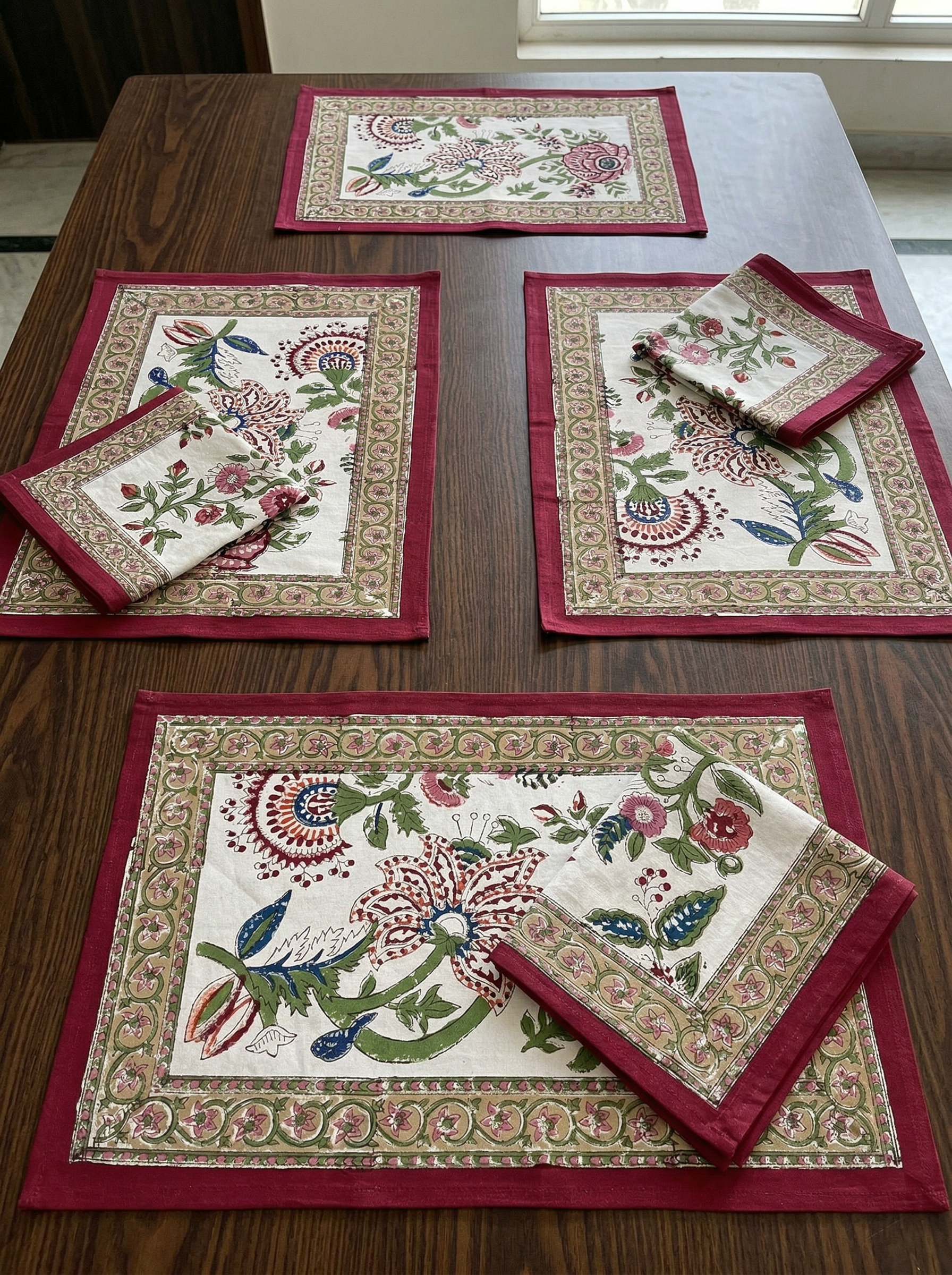 Table Mats & Napkins Set