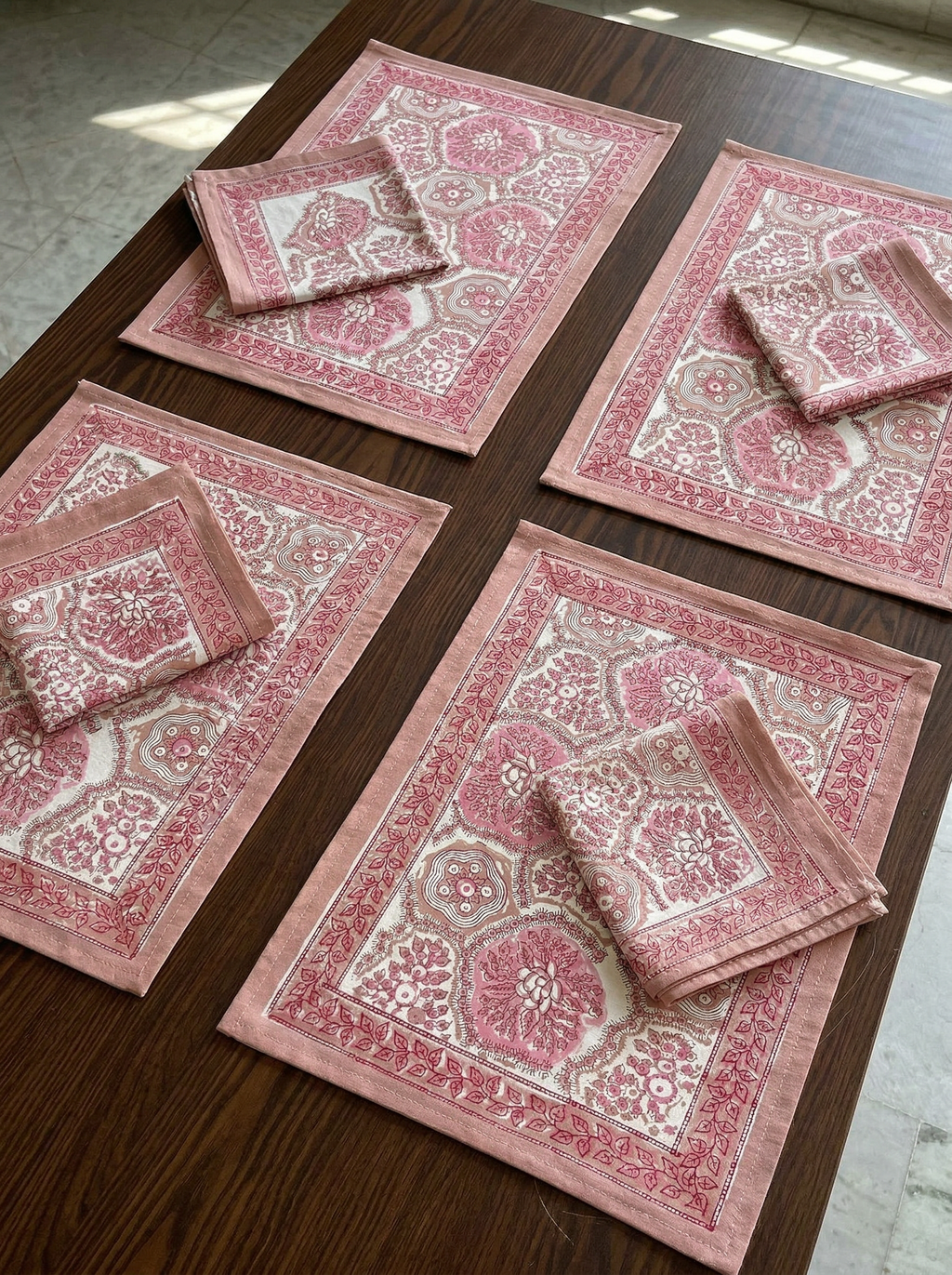 Table Mats & Napkins Set