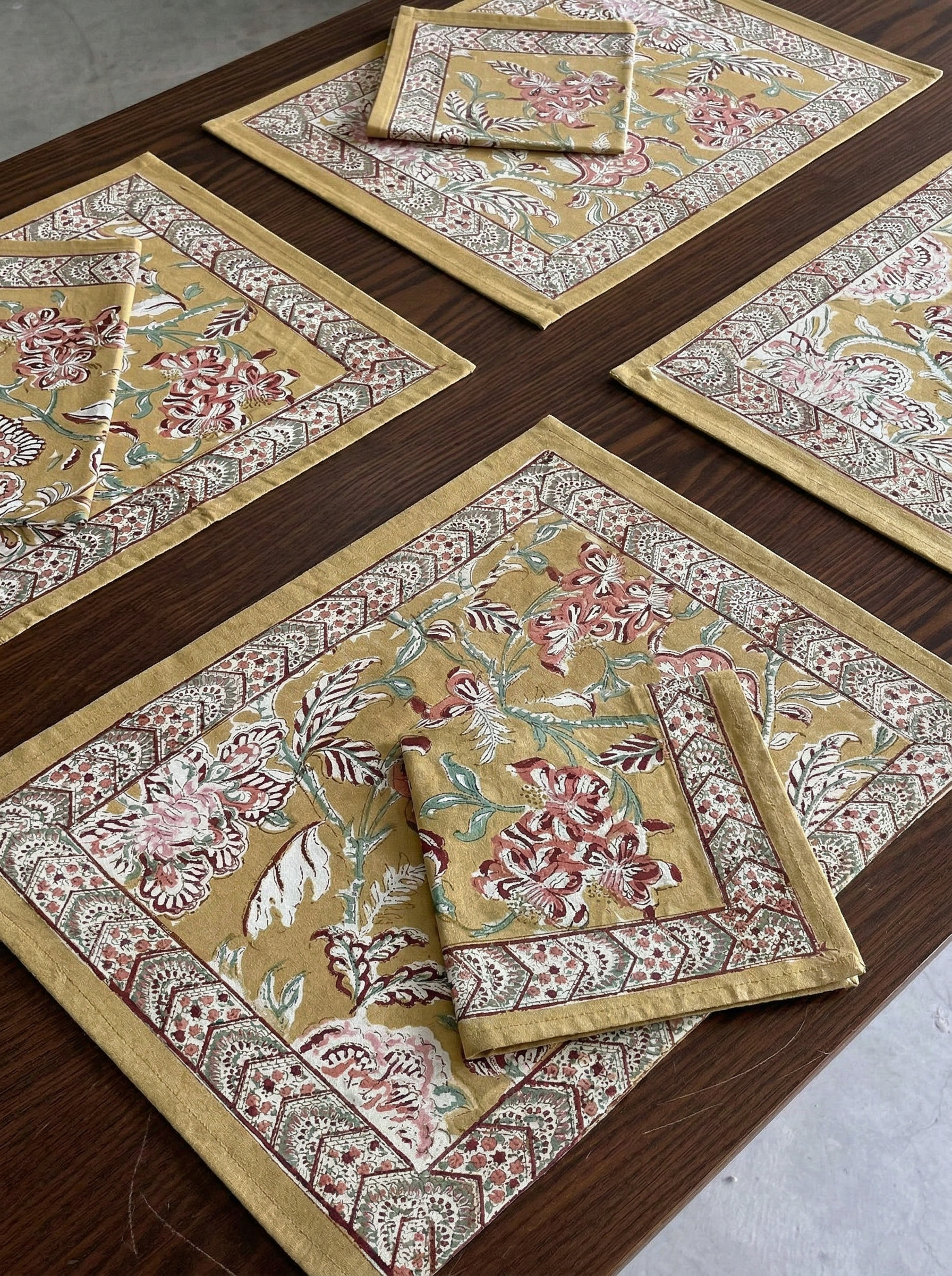Table Mats & Napkins Set