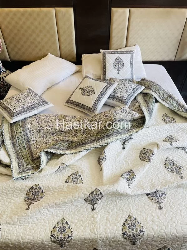 Emerald Premium Betel Leaf Block Printed AC Comforter